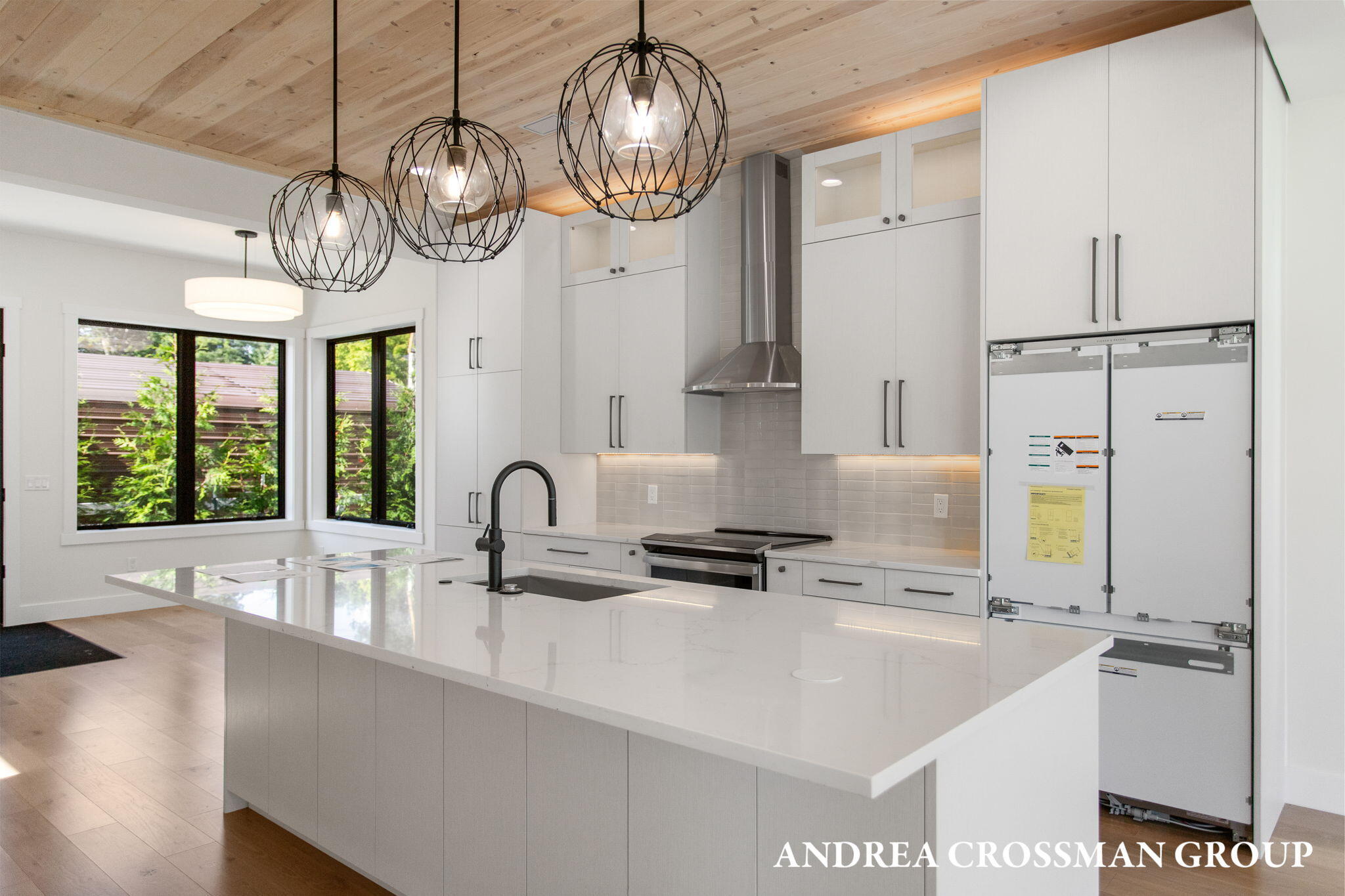 1 N Bailey Avenue, 2