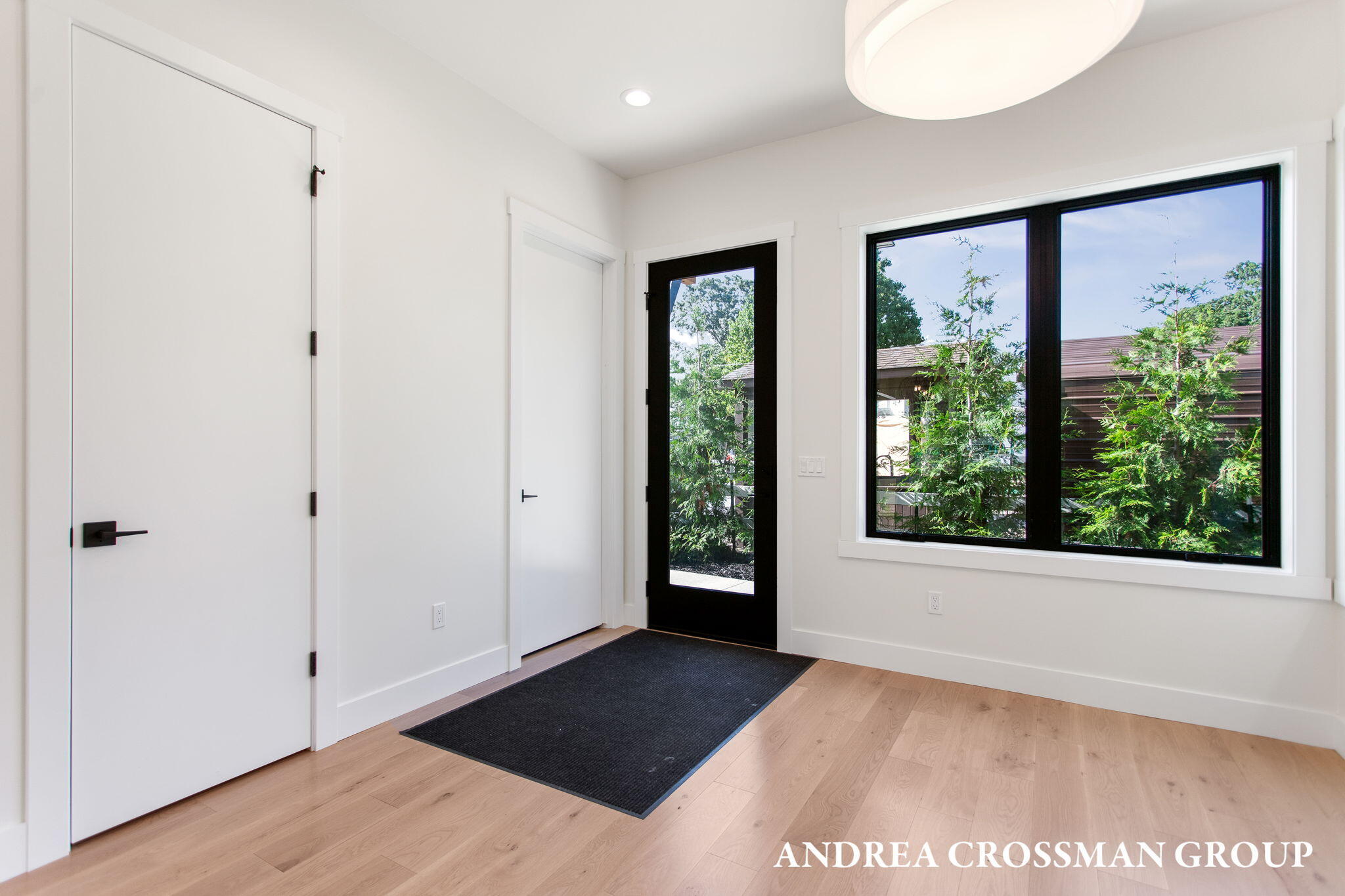 1 N Bailey Avenue, 2