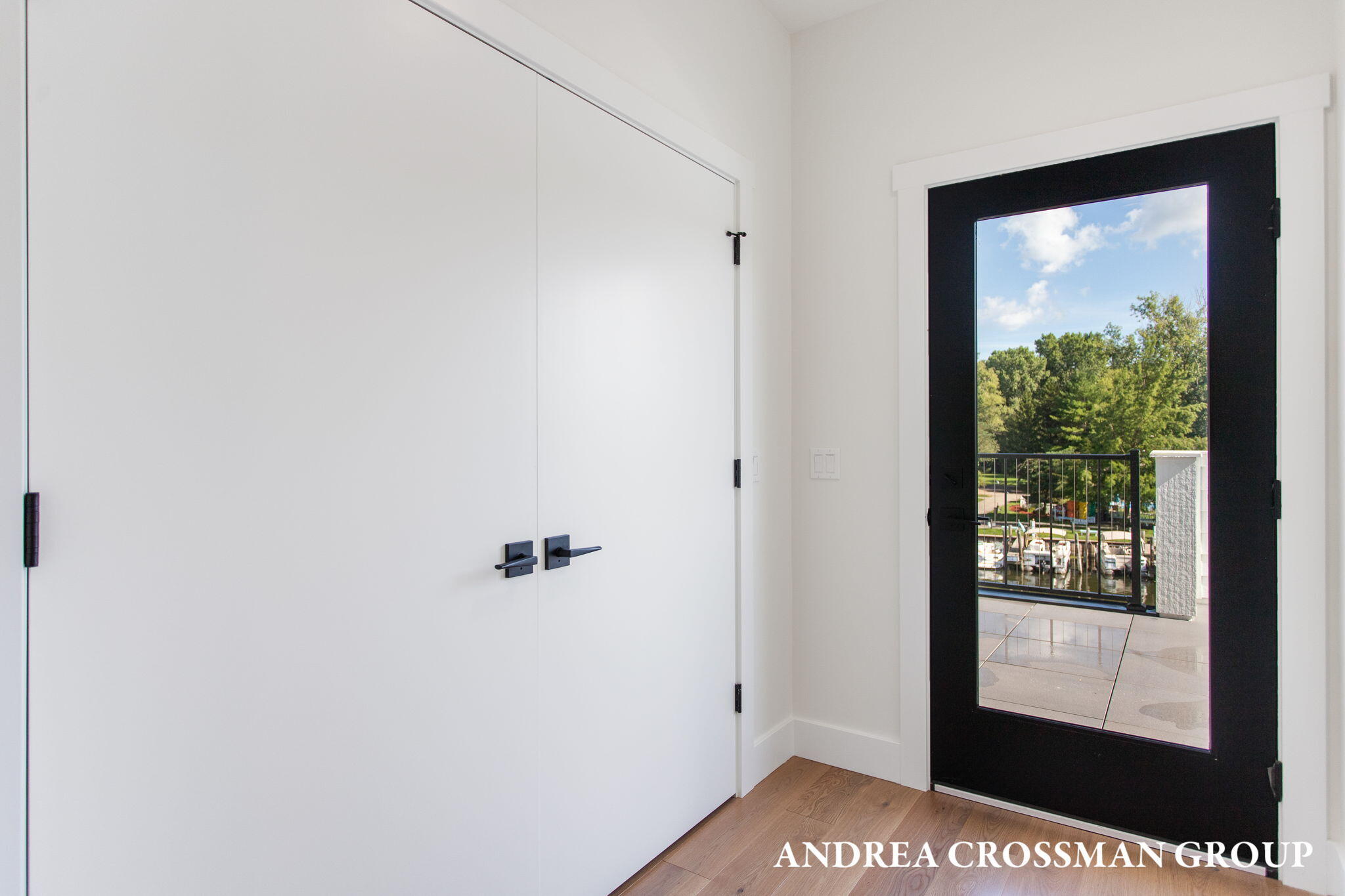 1 N Bailey Avenue, 2