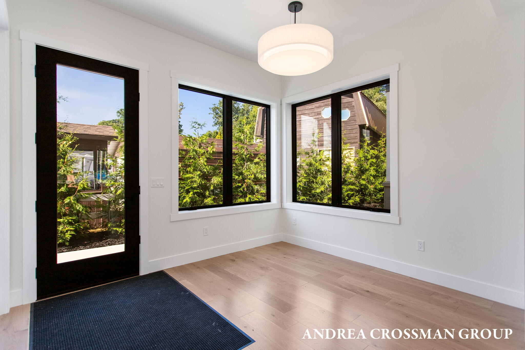 1 N Bailey Avenue, 2