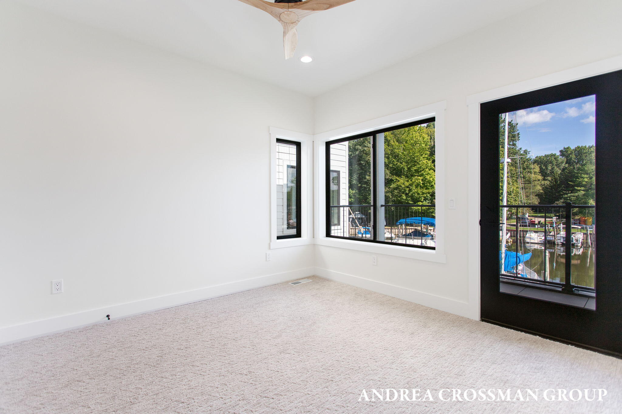 1 N Bailey Avenue, 2