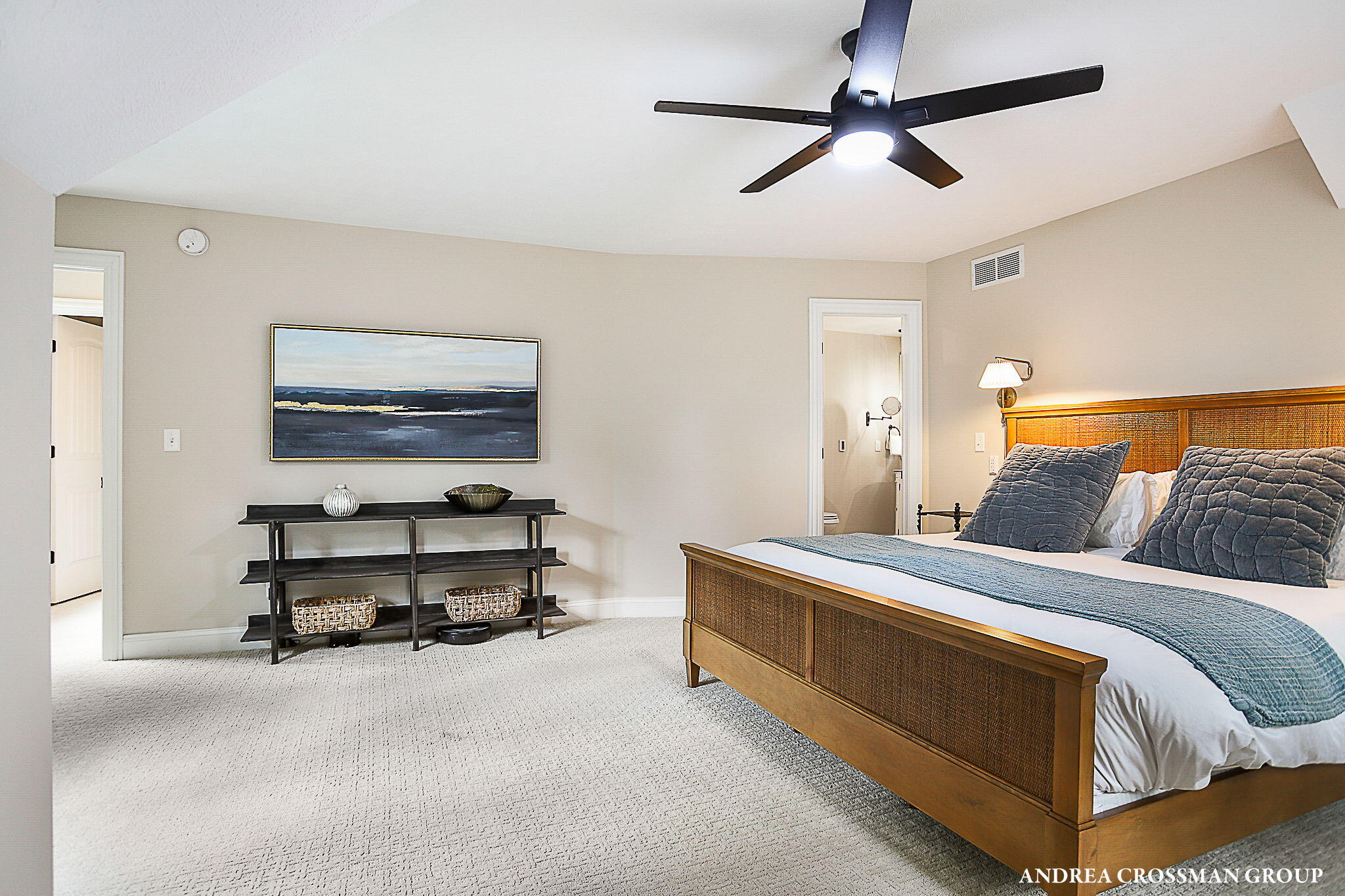 8863 Lakeshore Drive