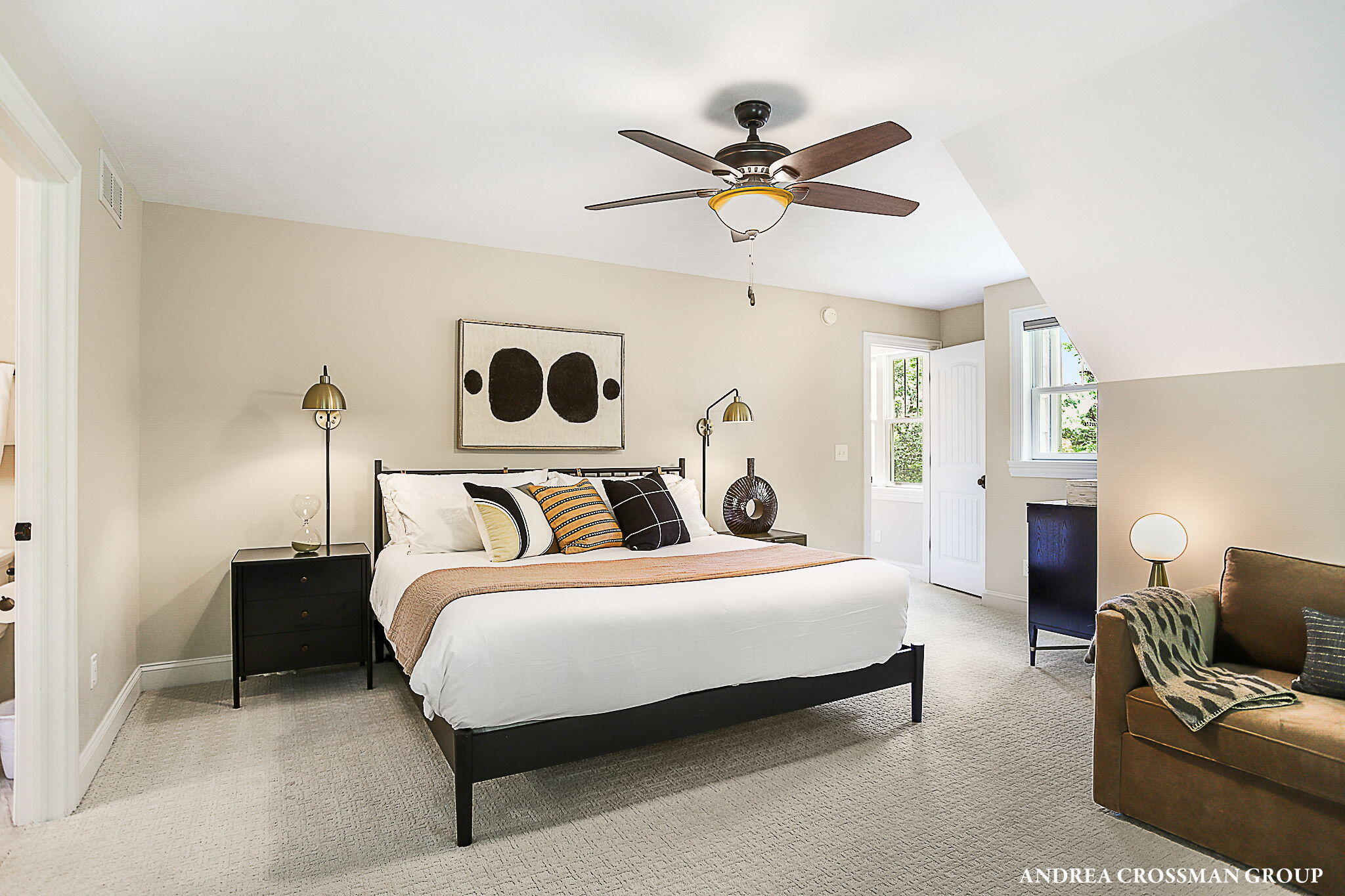 8863 Lakeshore Drive