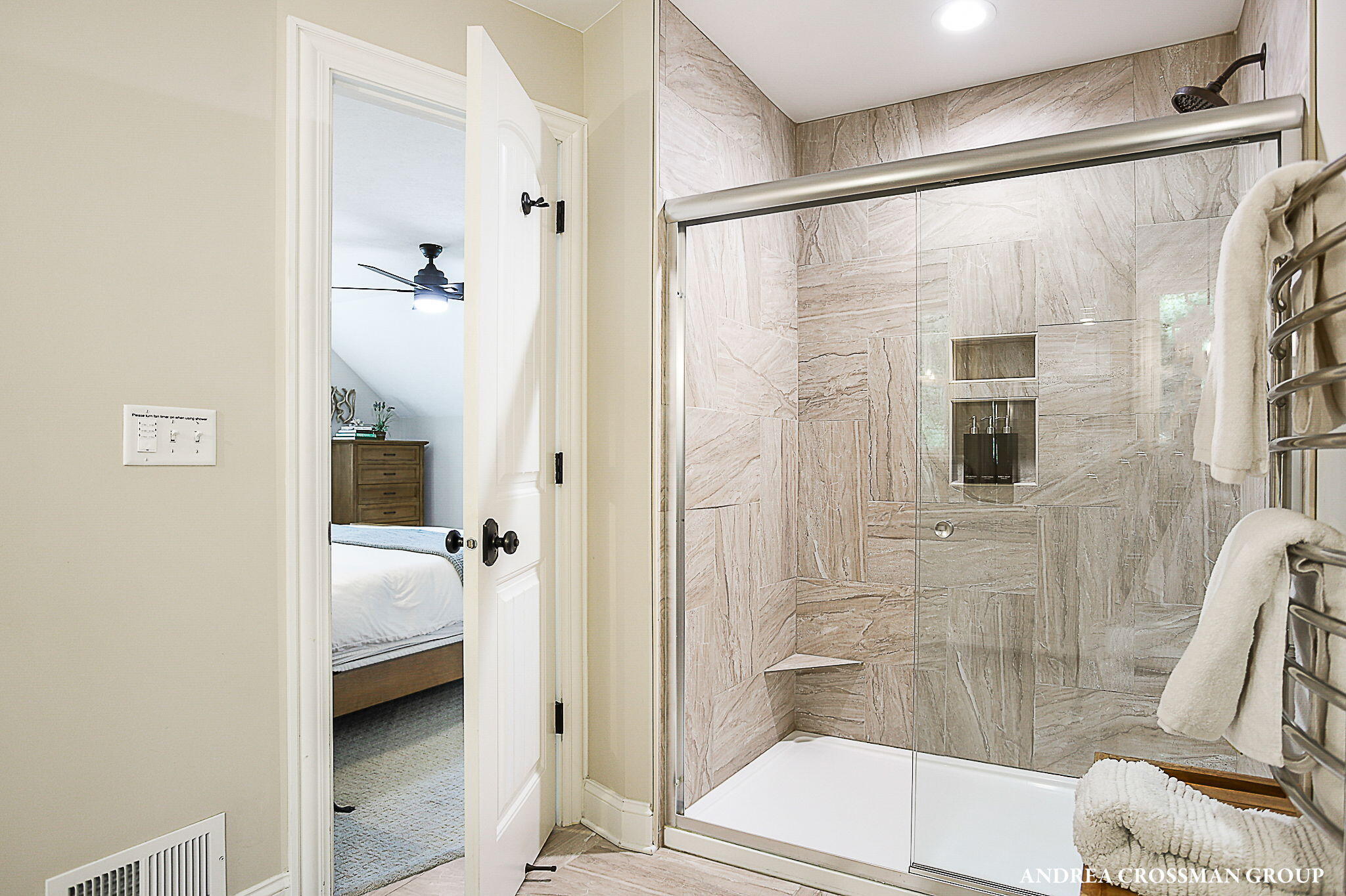 8863 Lakeshore Drive