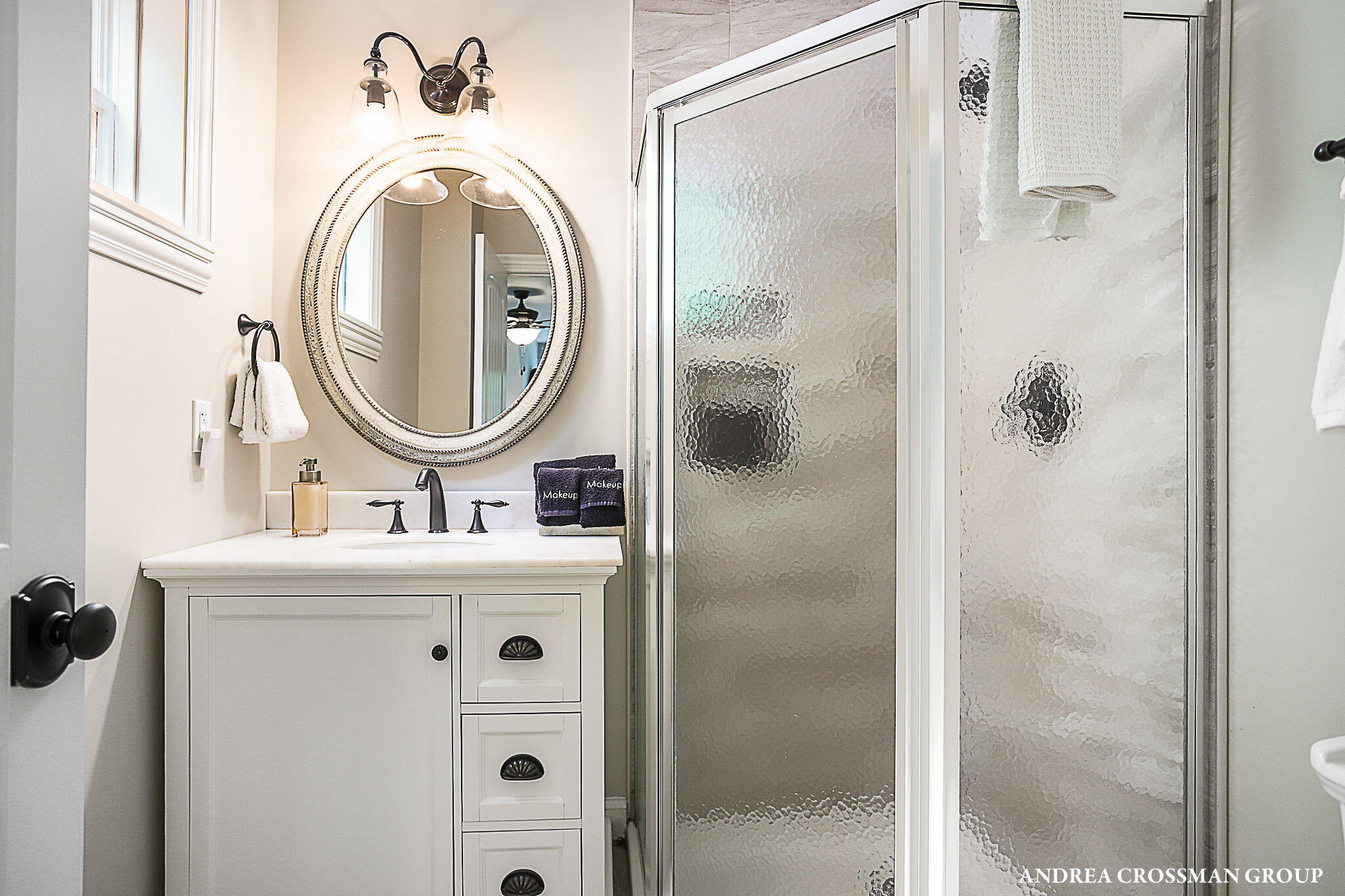 8863 Lakeshore Drive