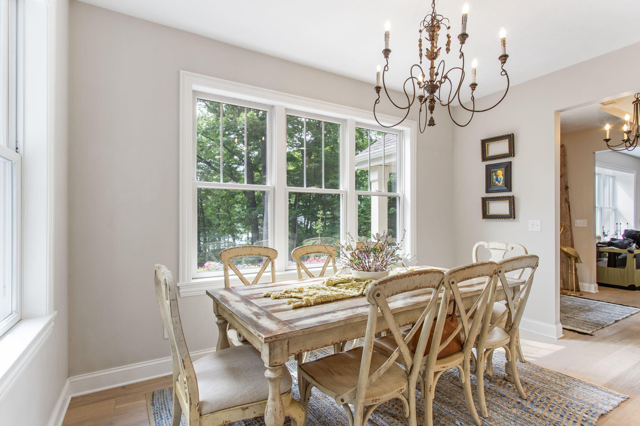 8863 Lakeshore Drive