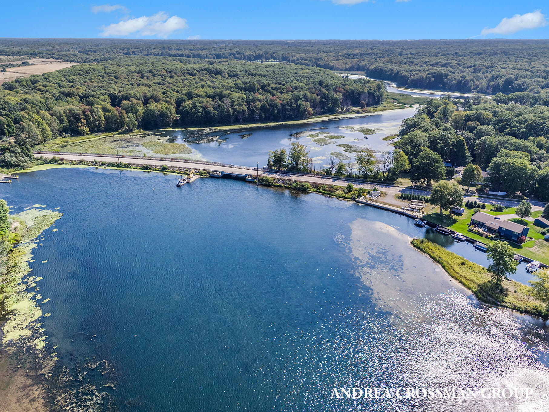 8863 Lakeshore Drive