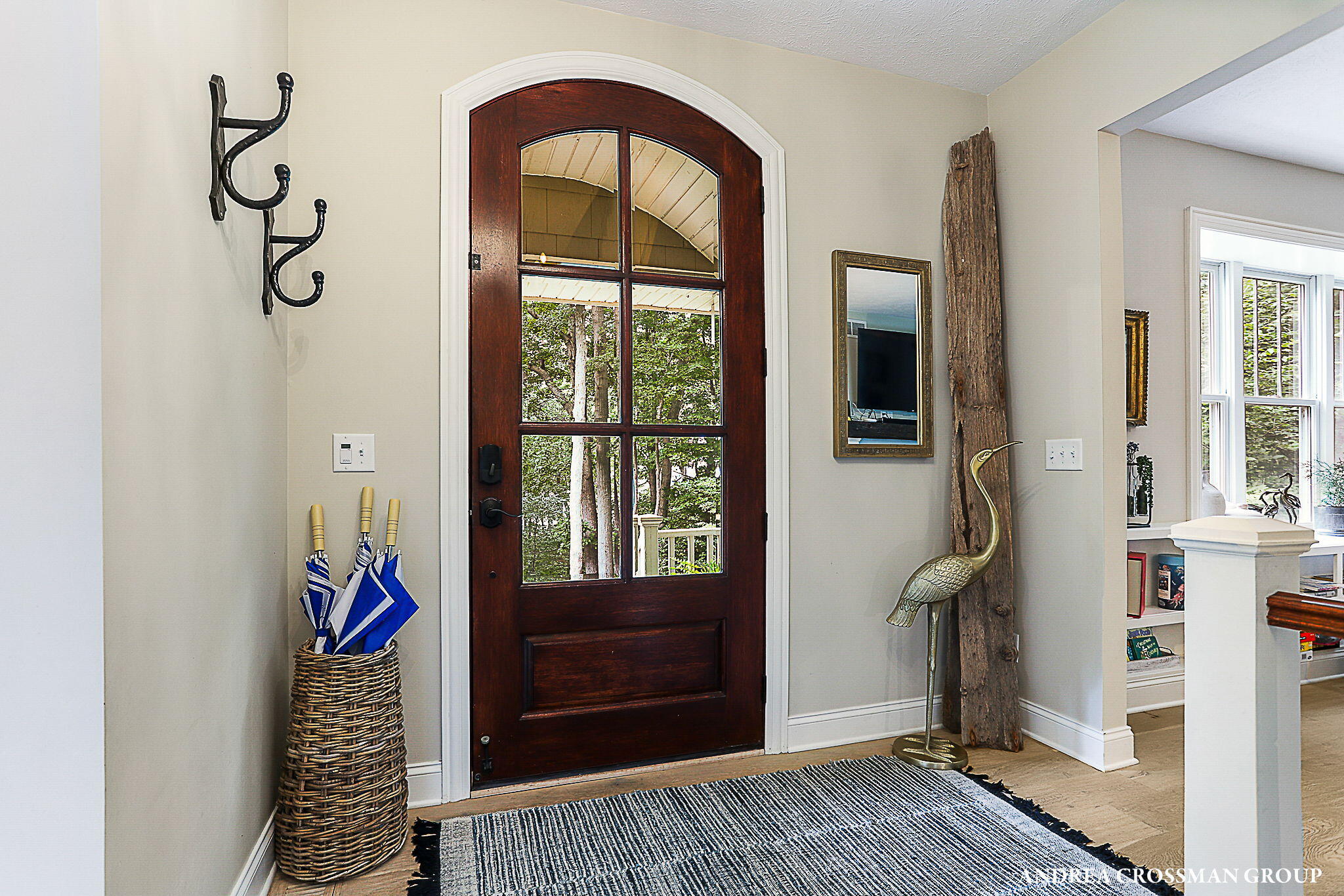 8863 Lakeshore Drive