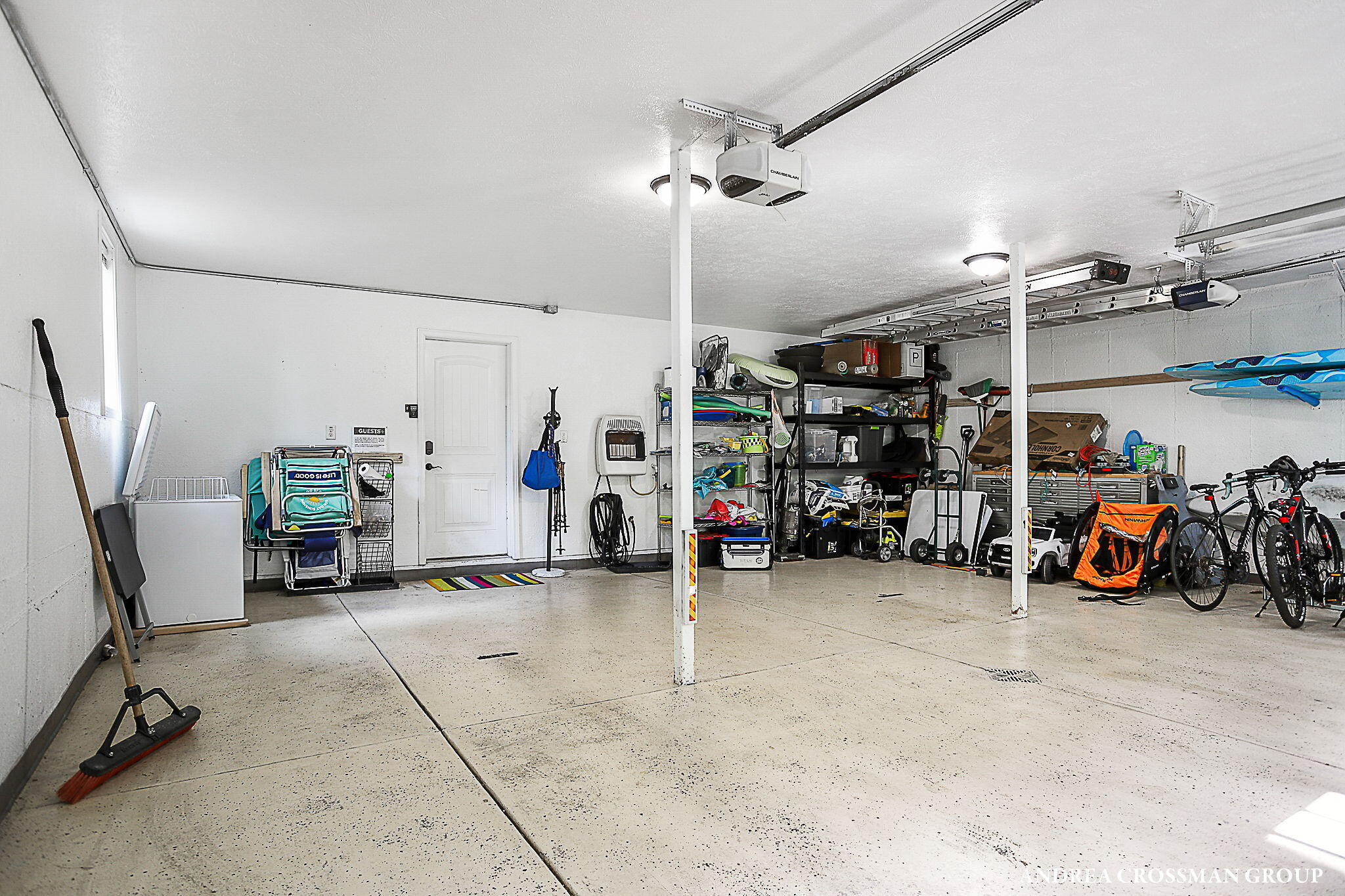 8863 Lakeshore Drive