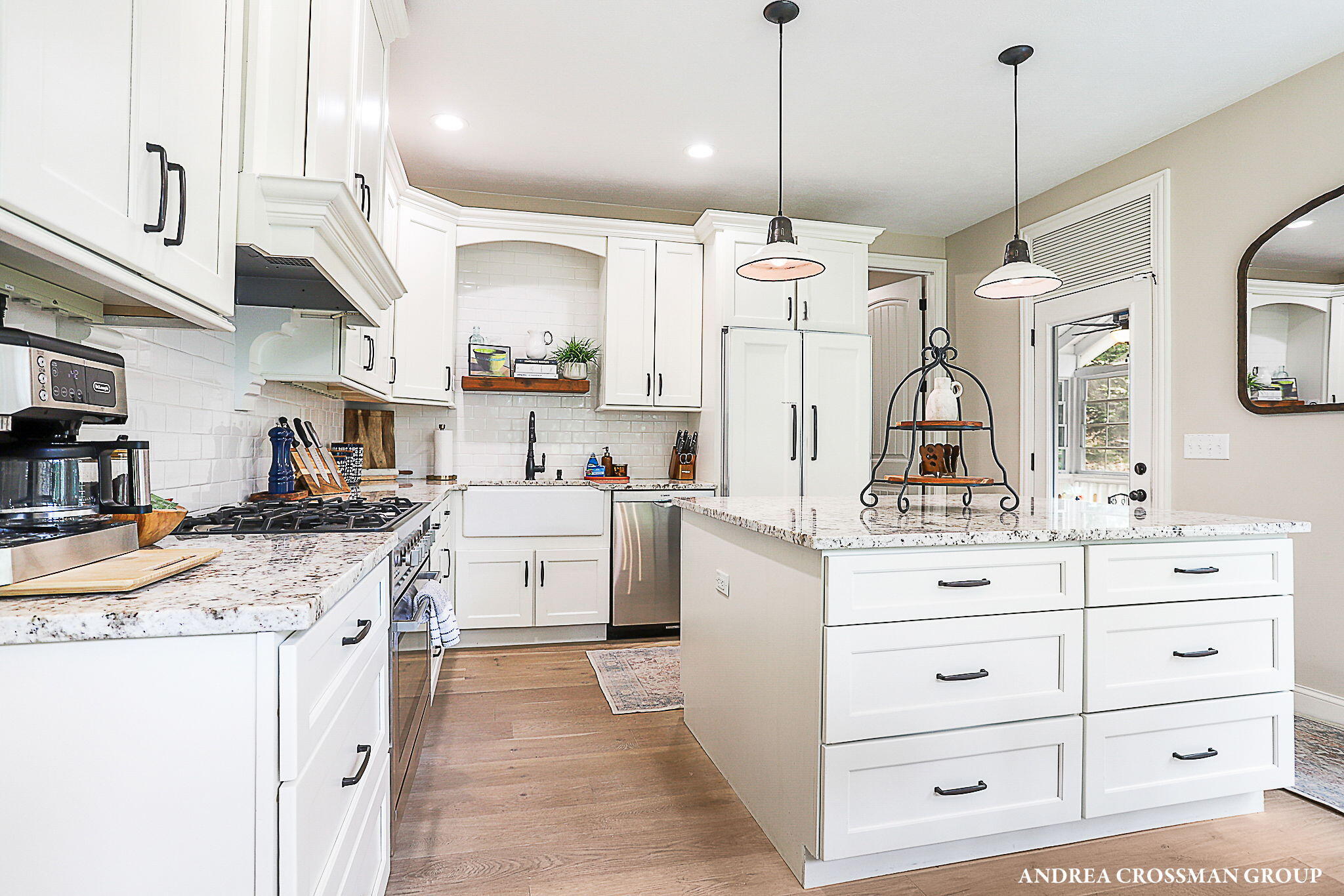 8863 Lakeshore Drive