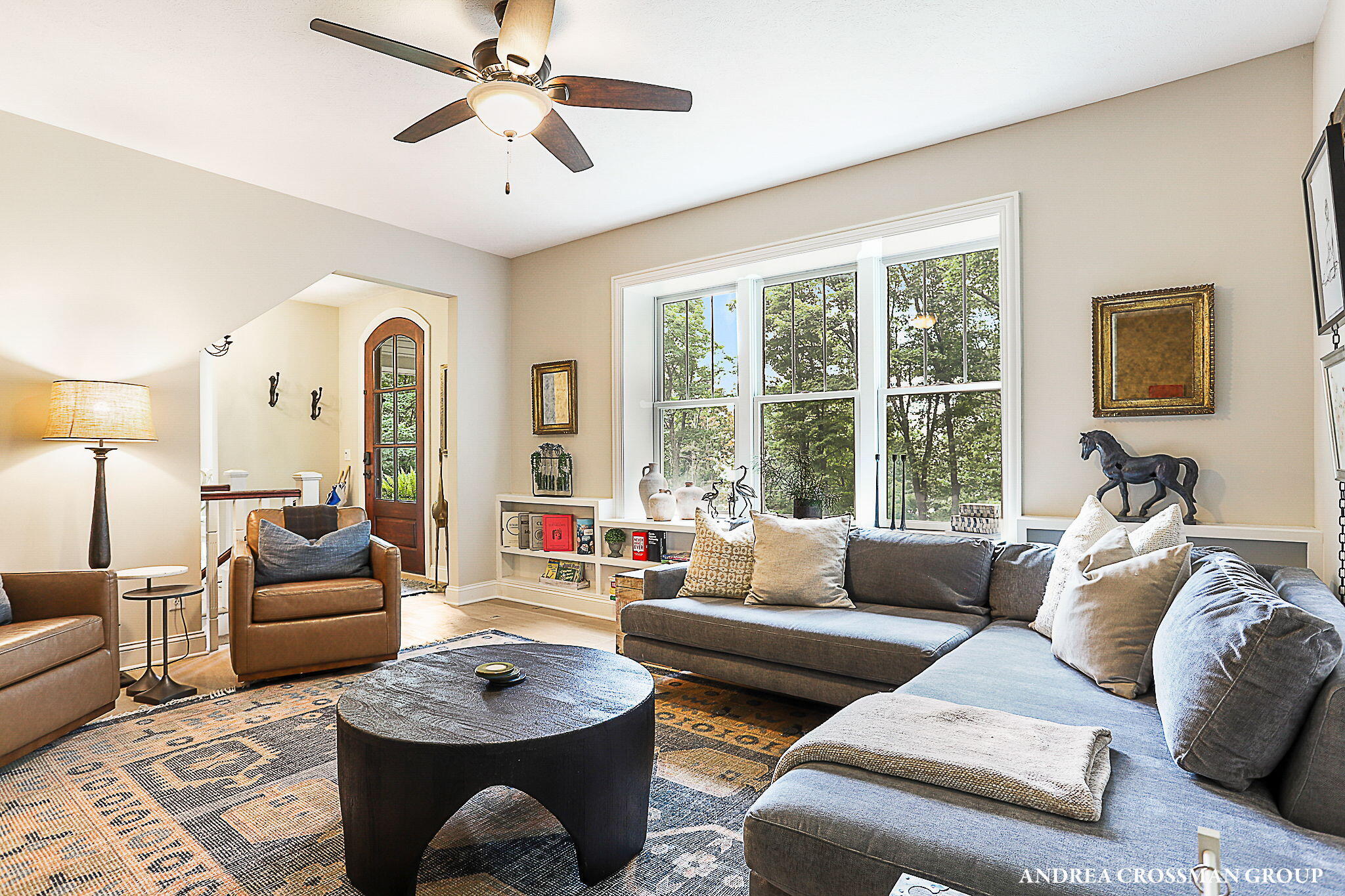 8863 Lakeshore Drive