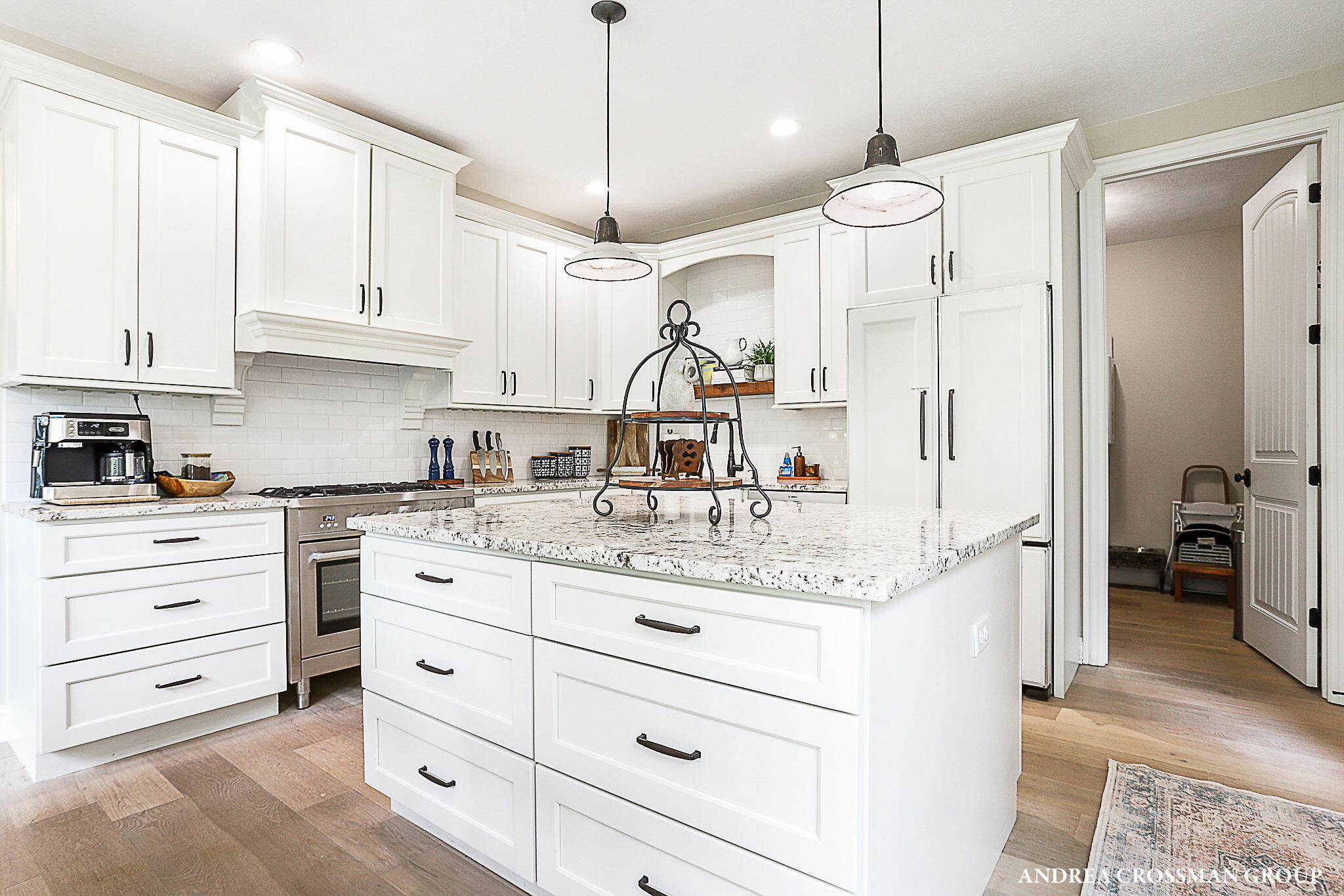 8863 Lakeshore Drive