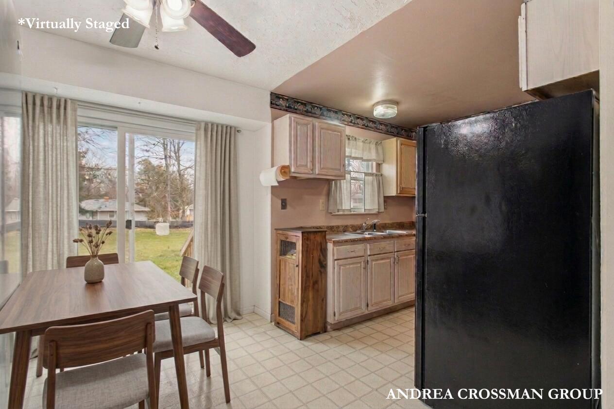 910 N Washington Avenue