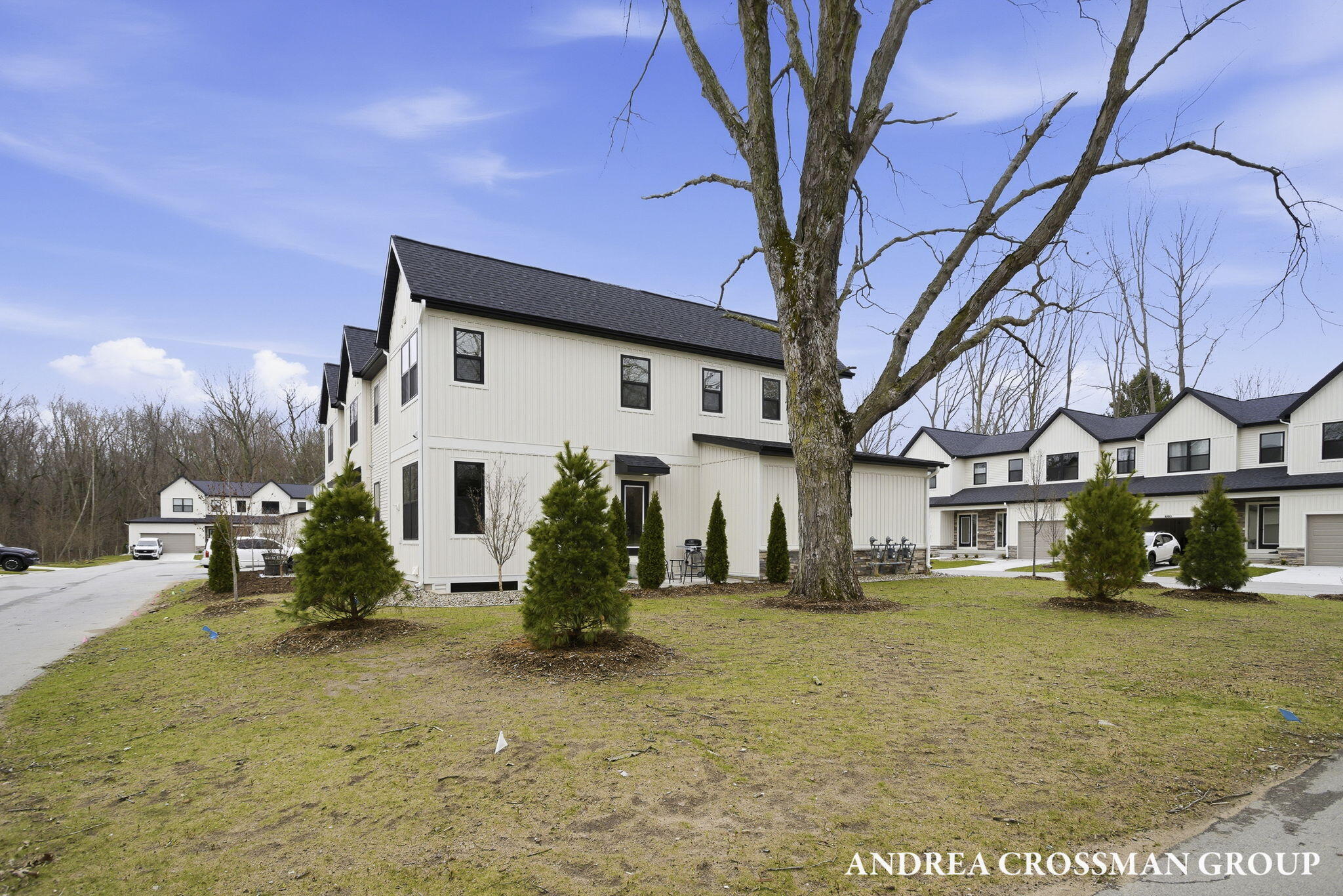 1989 S Shorewood Lane