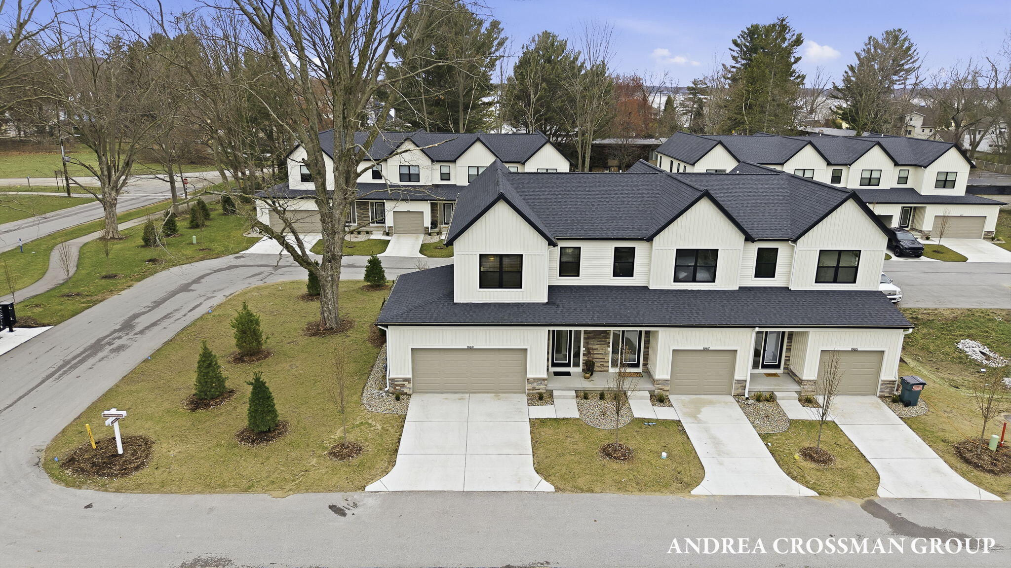 1989 S Shorewood Lane