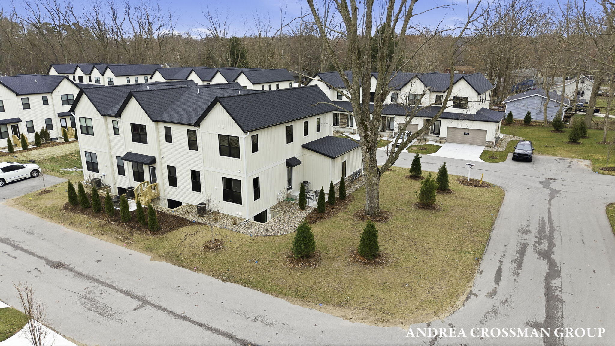 1989 S Shorewood Lane