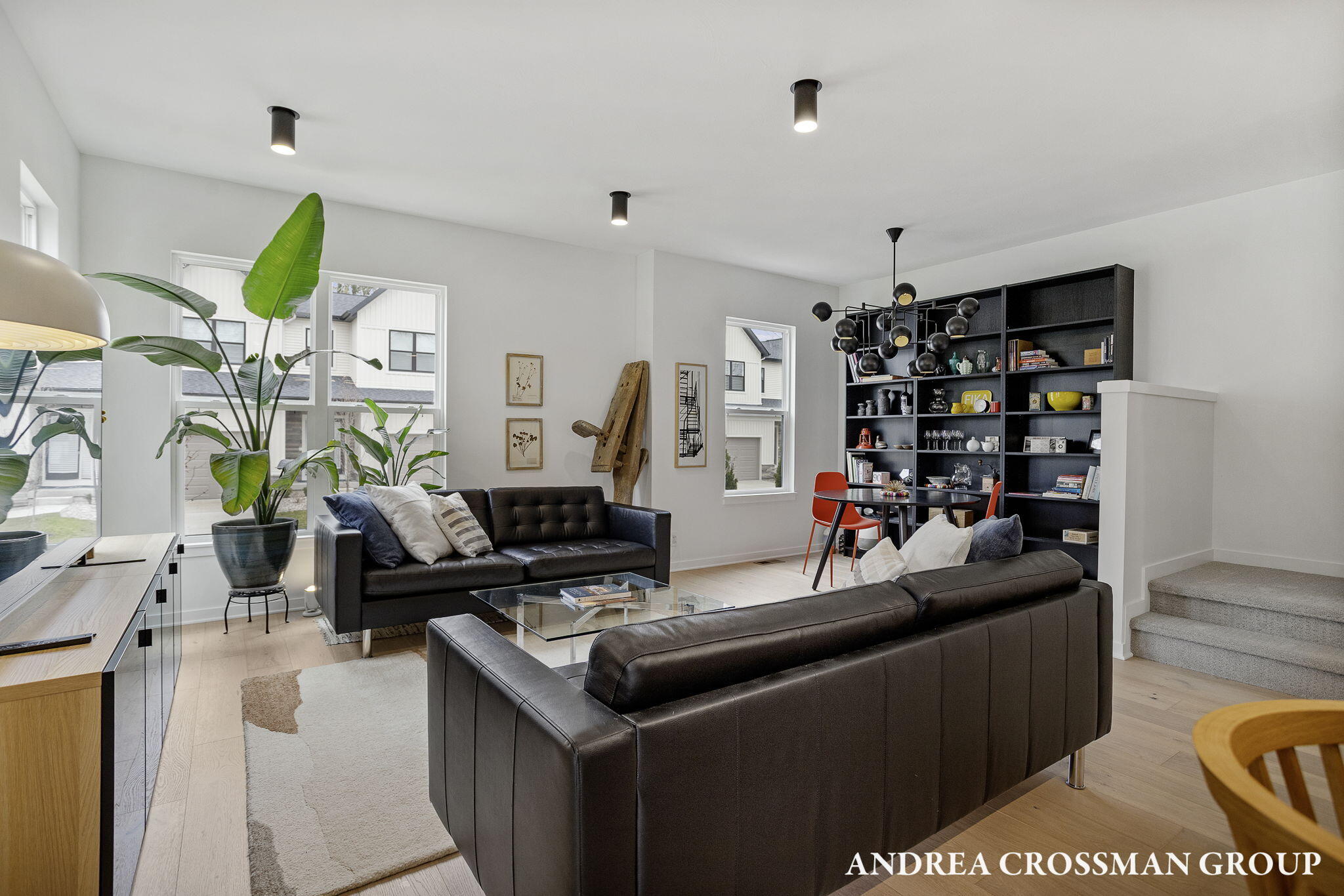 1989 S Shorewood Lane