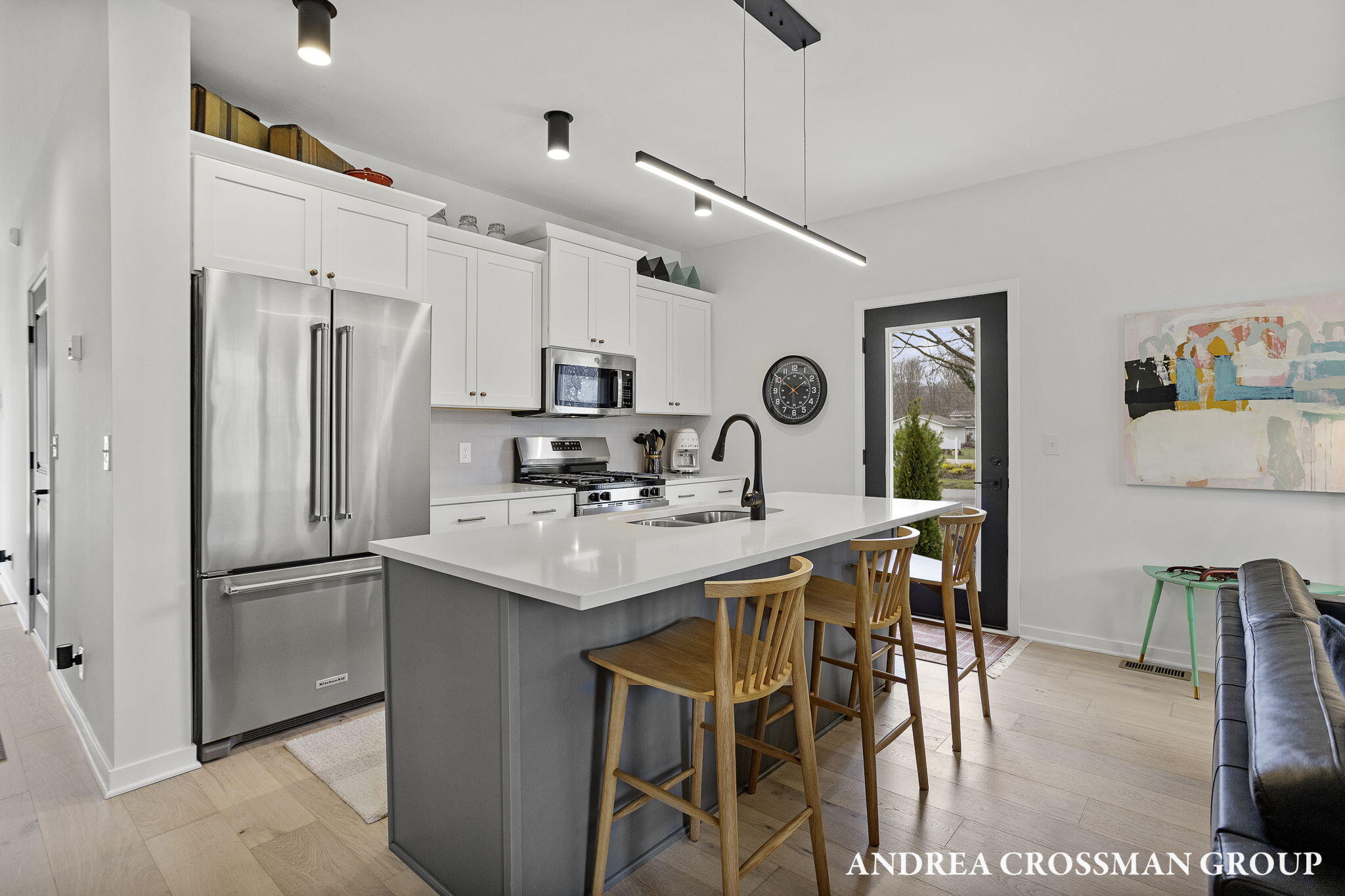 1989 S Shorewood Lane