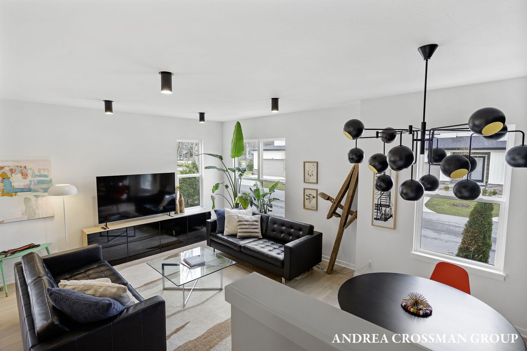 1989 S Shorewood Lane