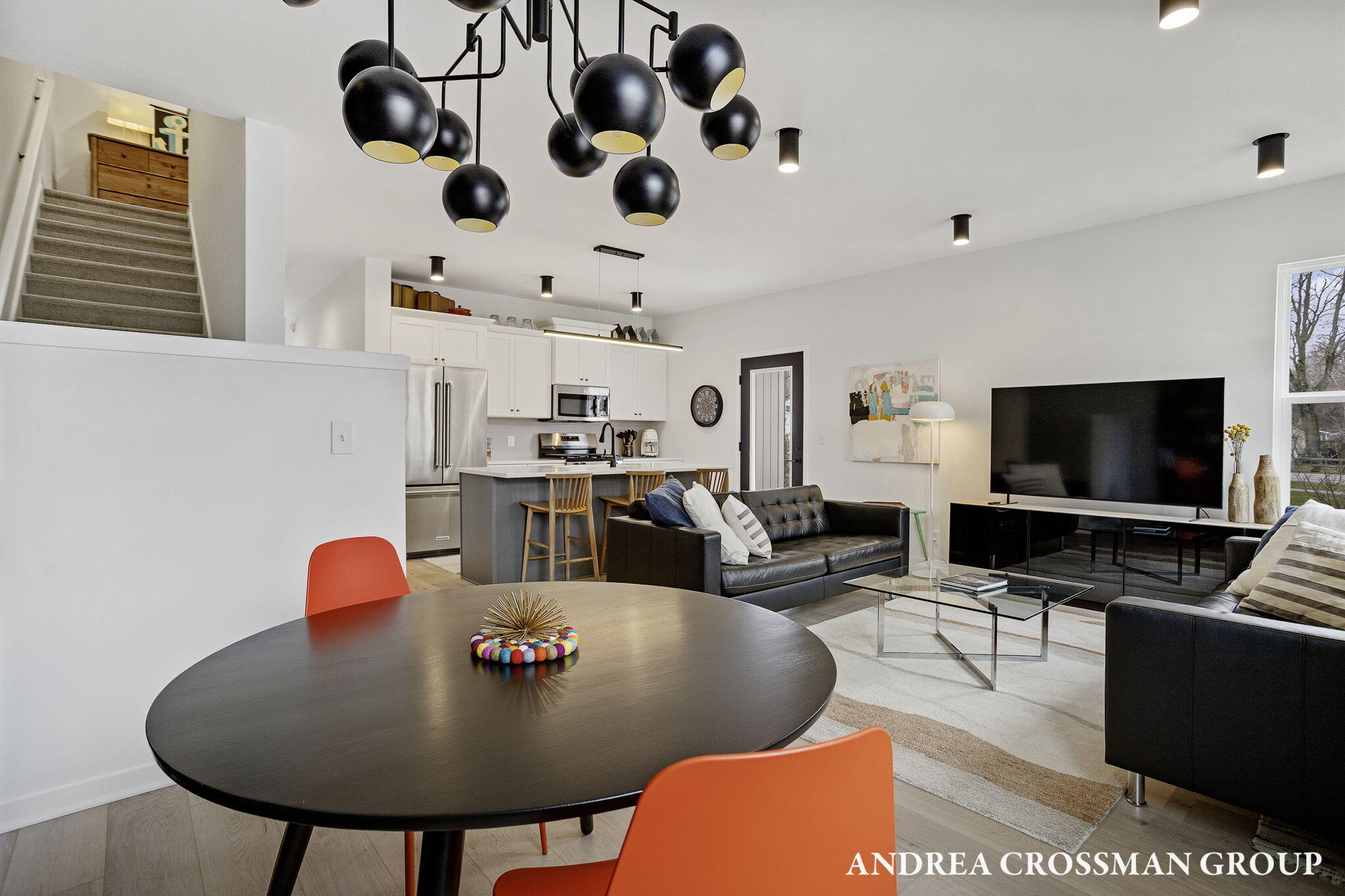 1989 S Shorewood Lane