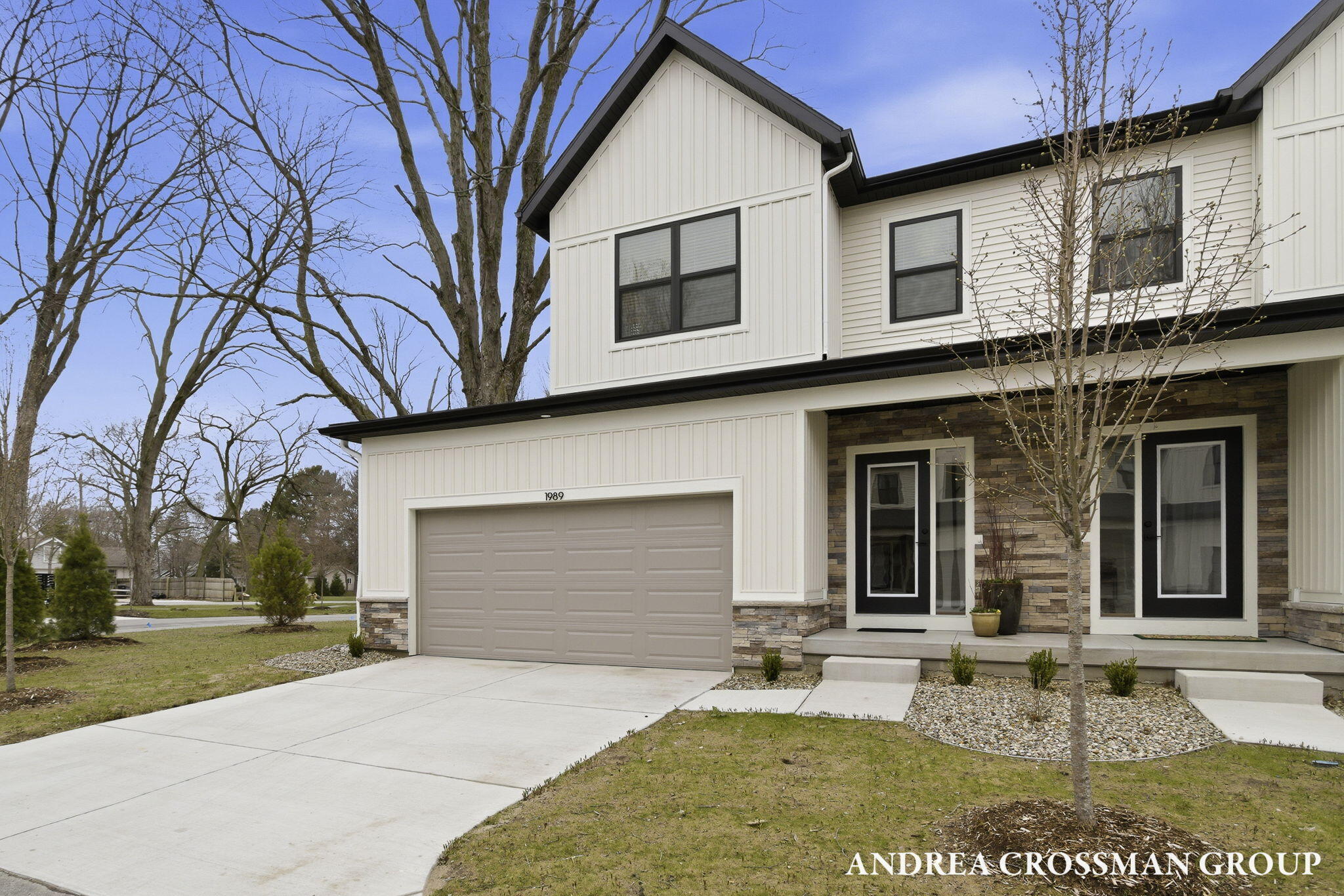 1989 S Shorewood Lane