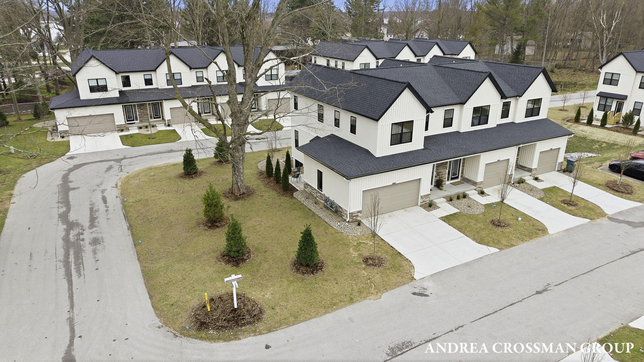 1989 S Shorewood Lane