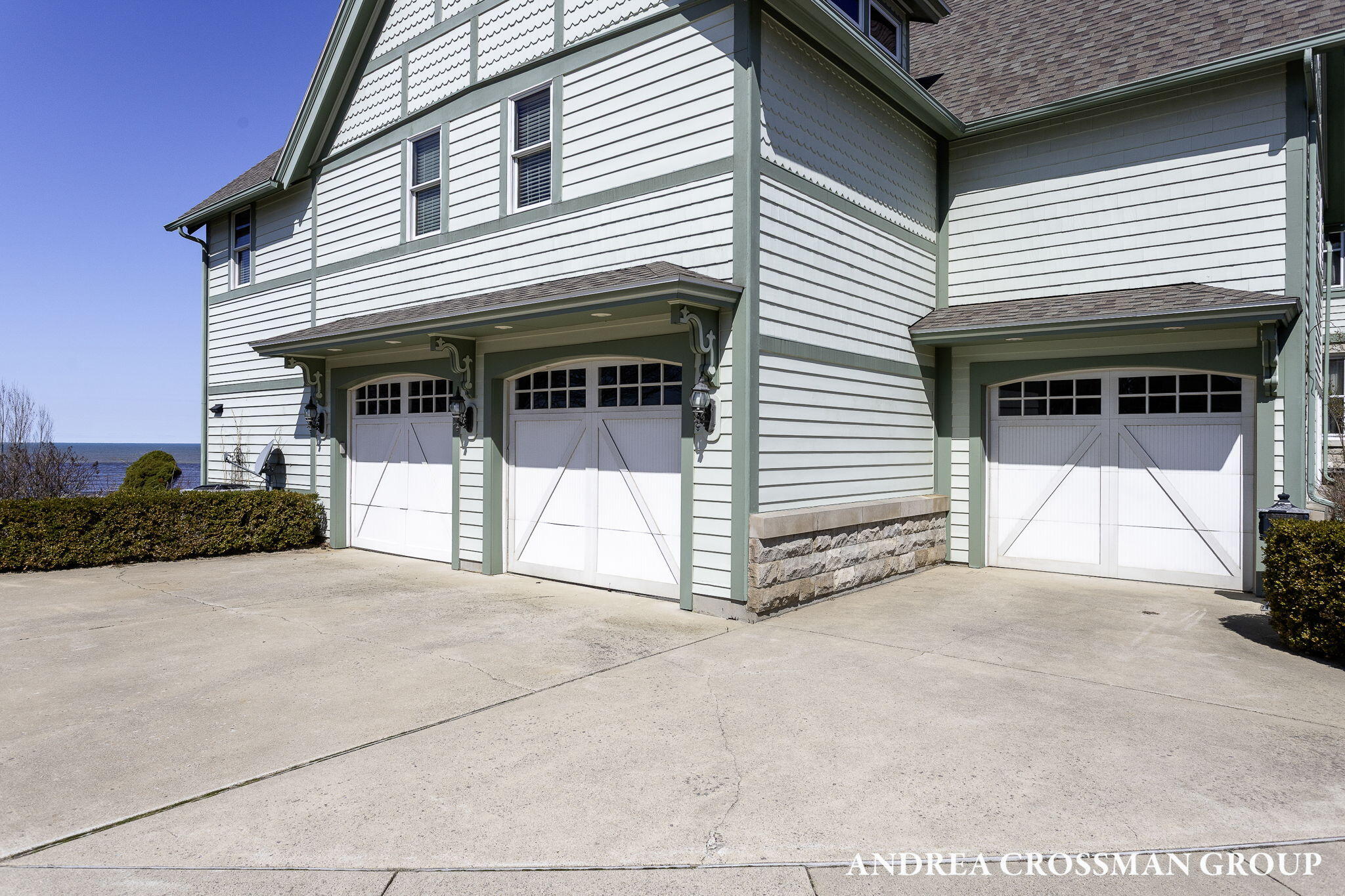 456 Monroe Boulevard