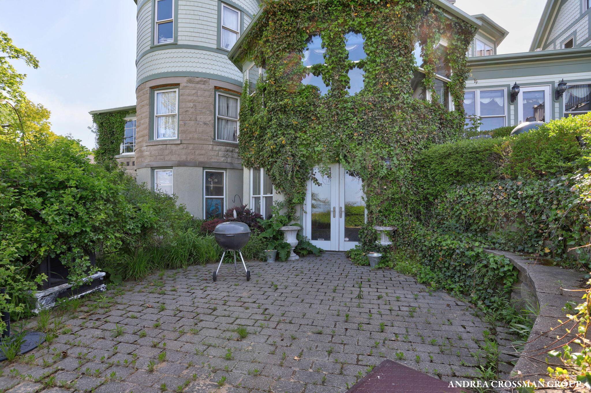 456 Monroe Boulevard