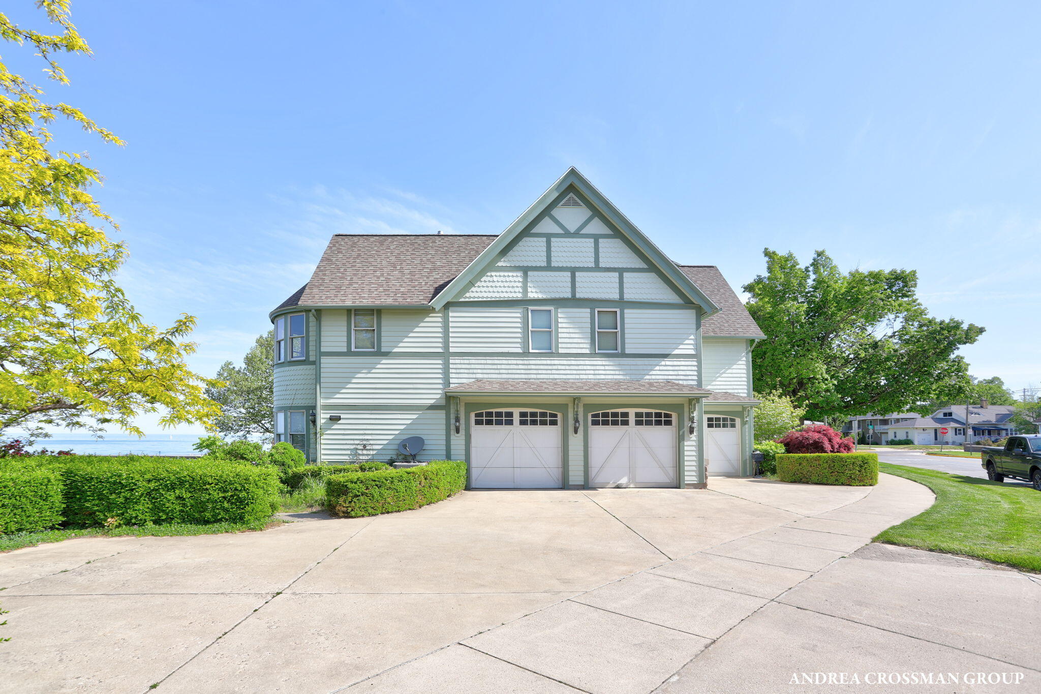 456 Monroe Boulevard