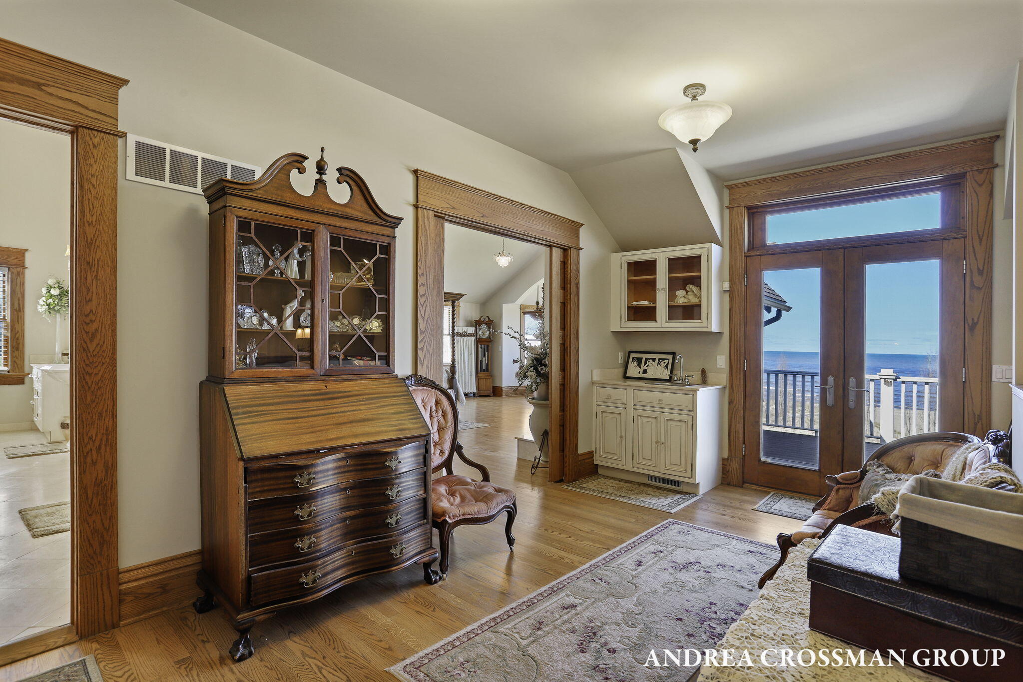 456 Monroe Boulevard