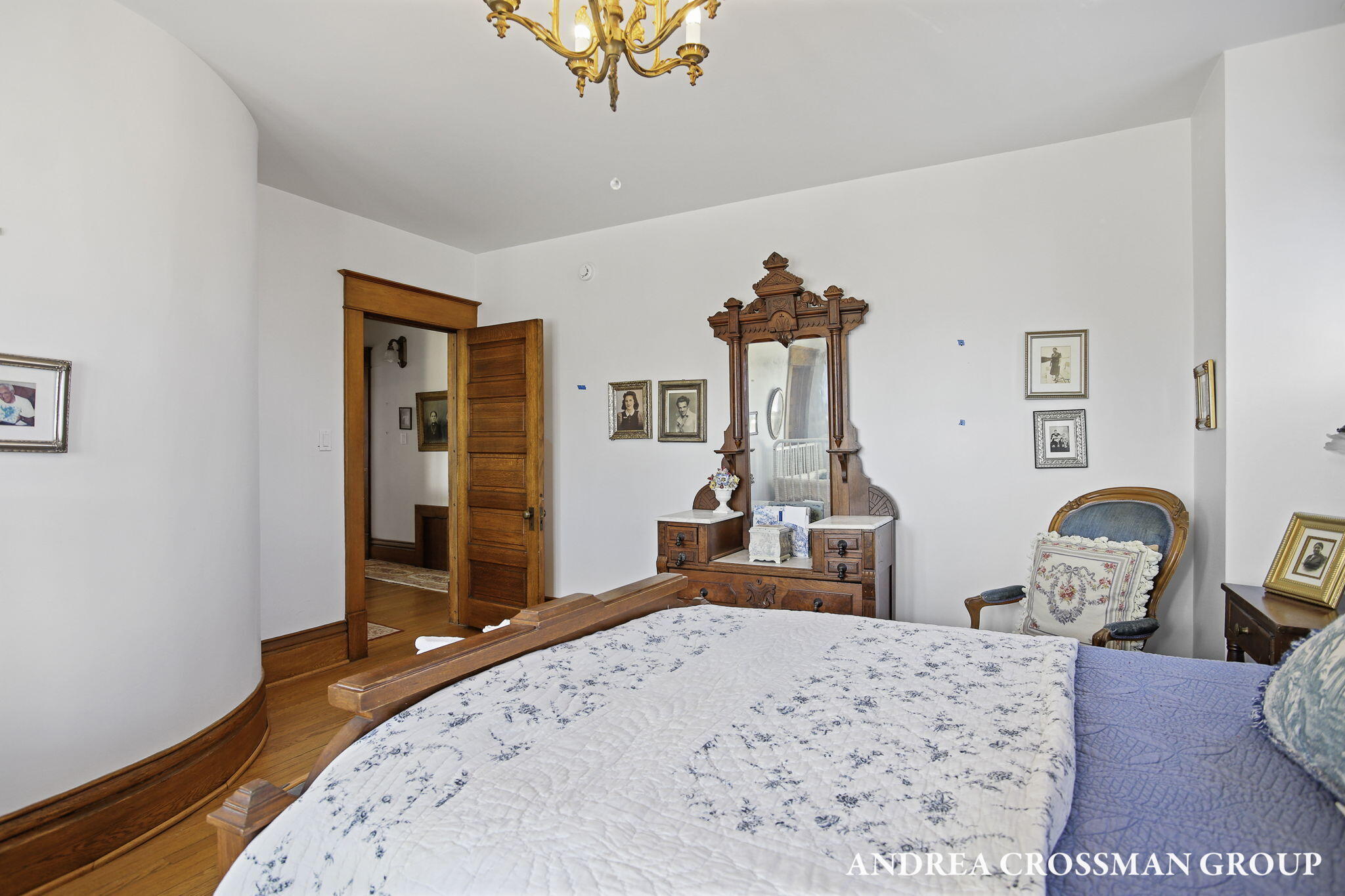 456 Monroe Boulevard