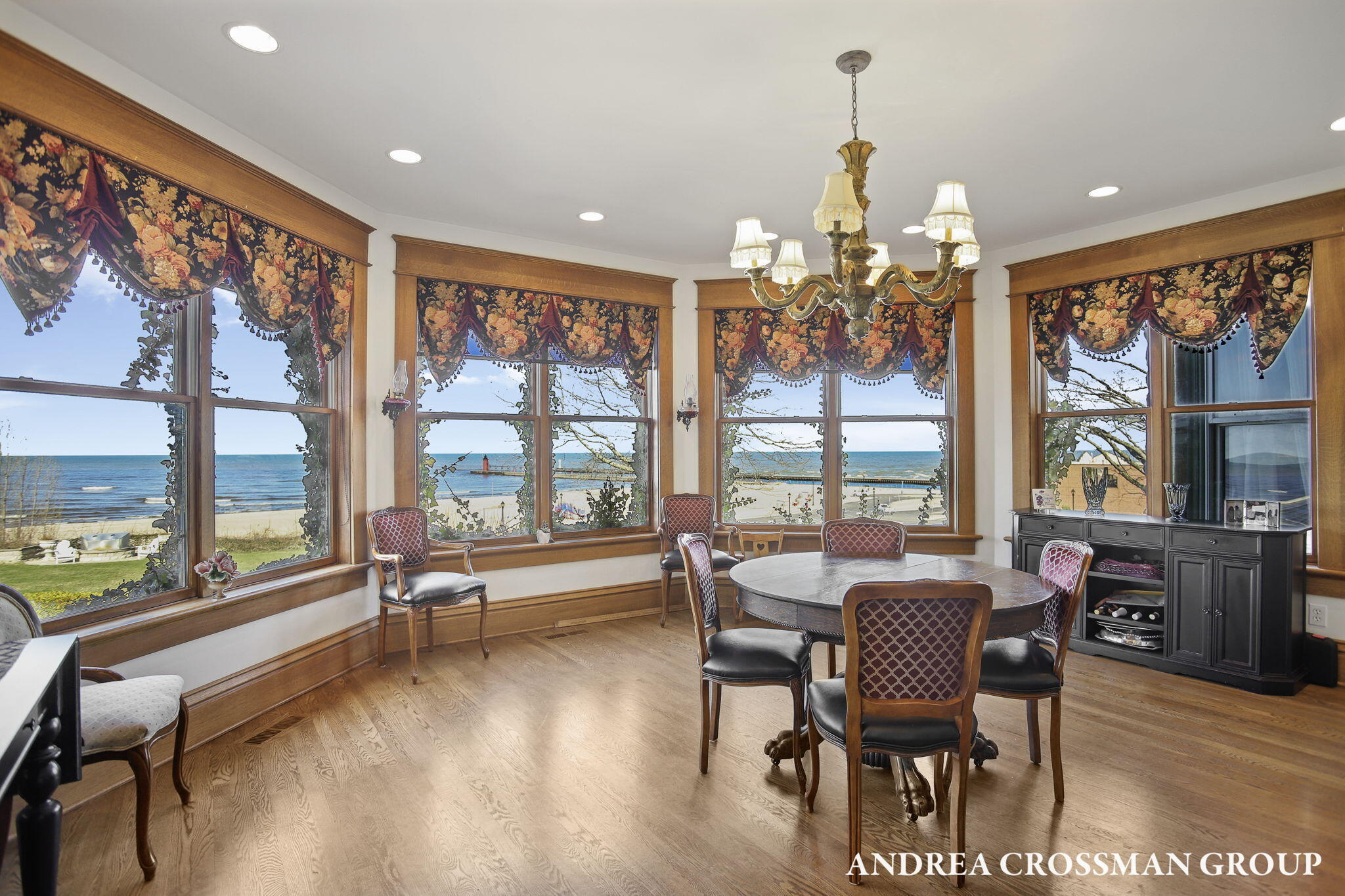 456 Monroe Boulevard