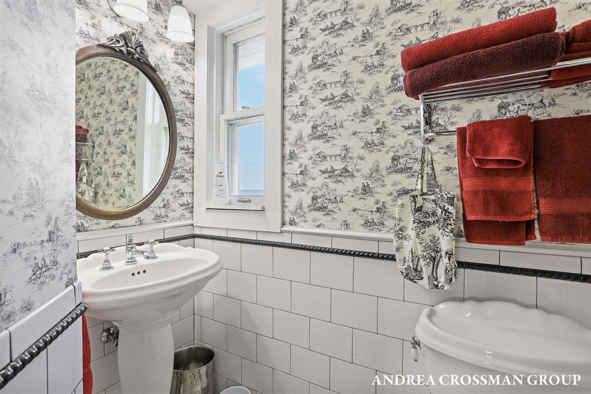 456 Monroe Boulevard