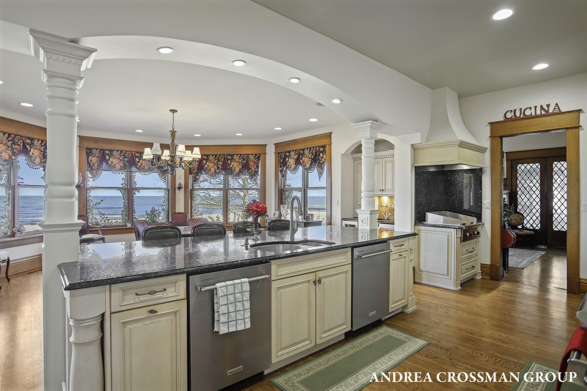 456 Monroe Boulevard