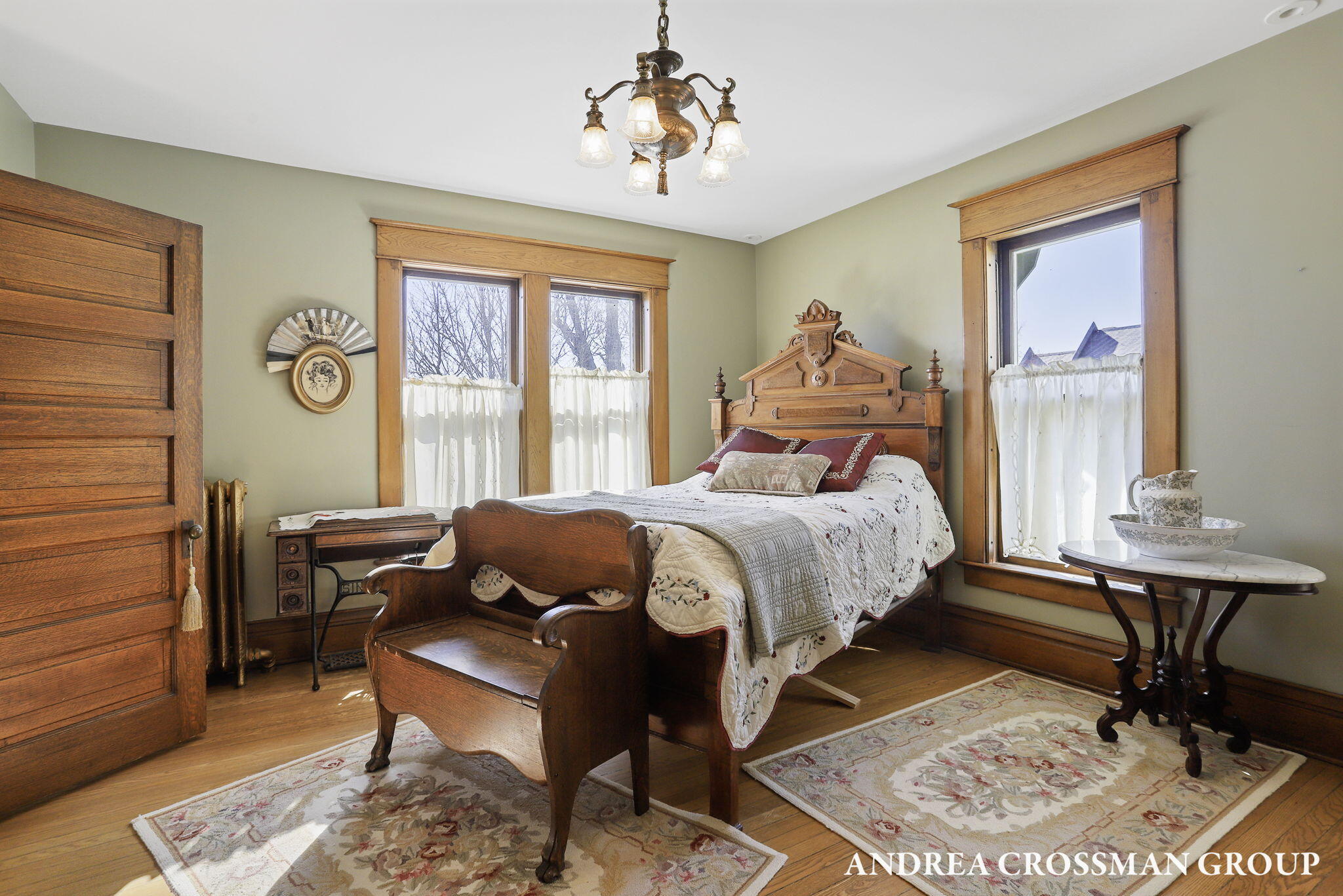 456 Monroe Boulevard