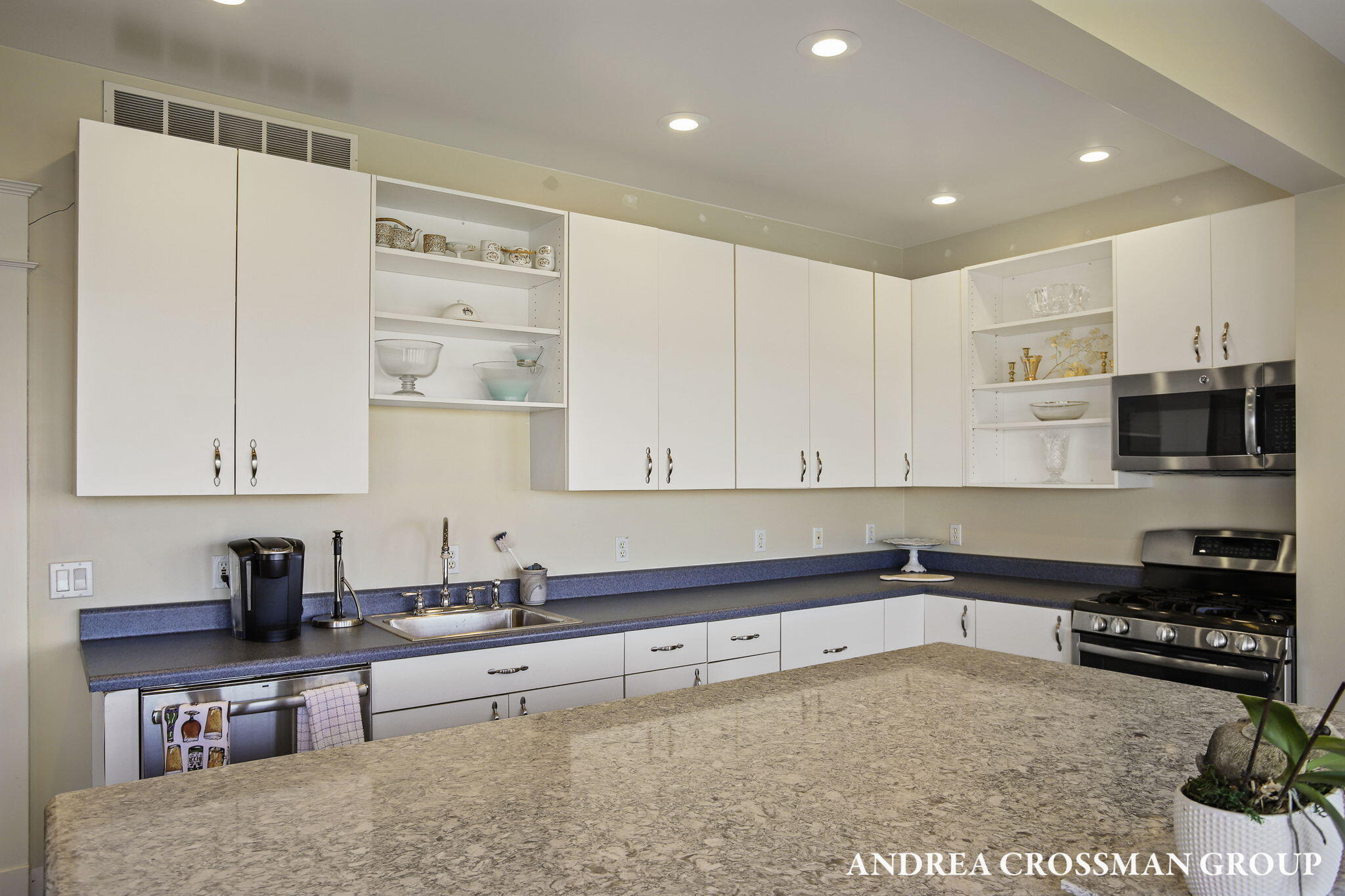 456 Monroe Boulevard