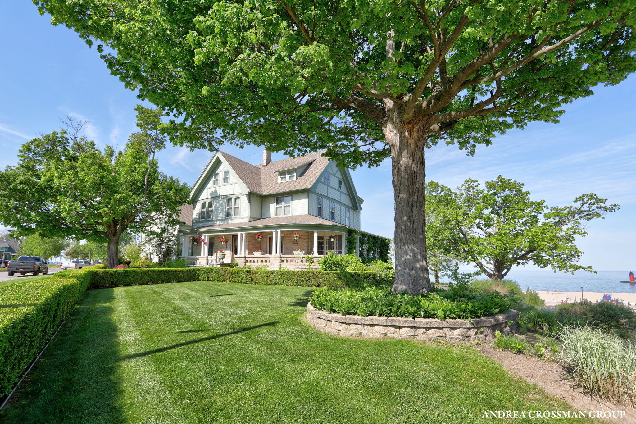 456 Monroe Boulevard