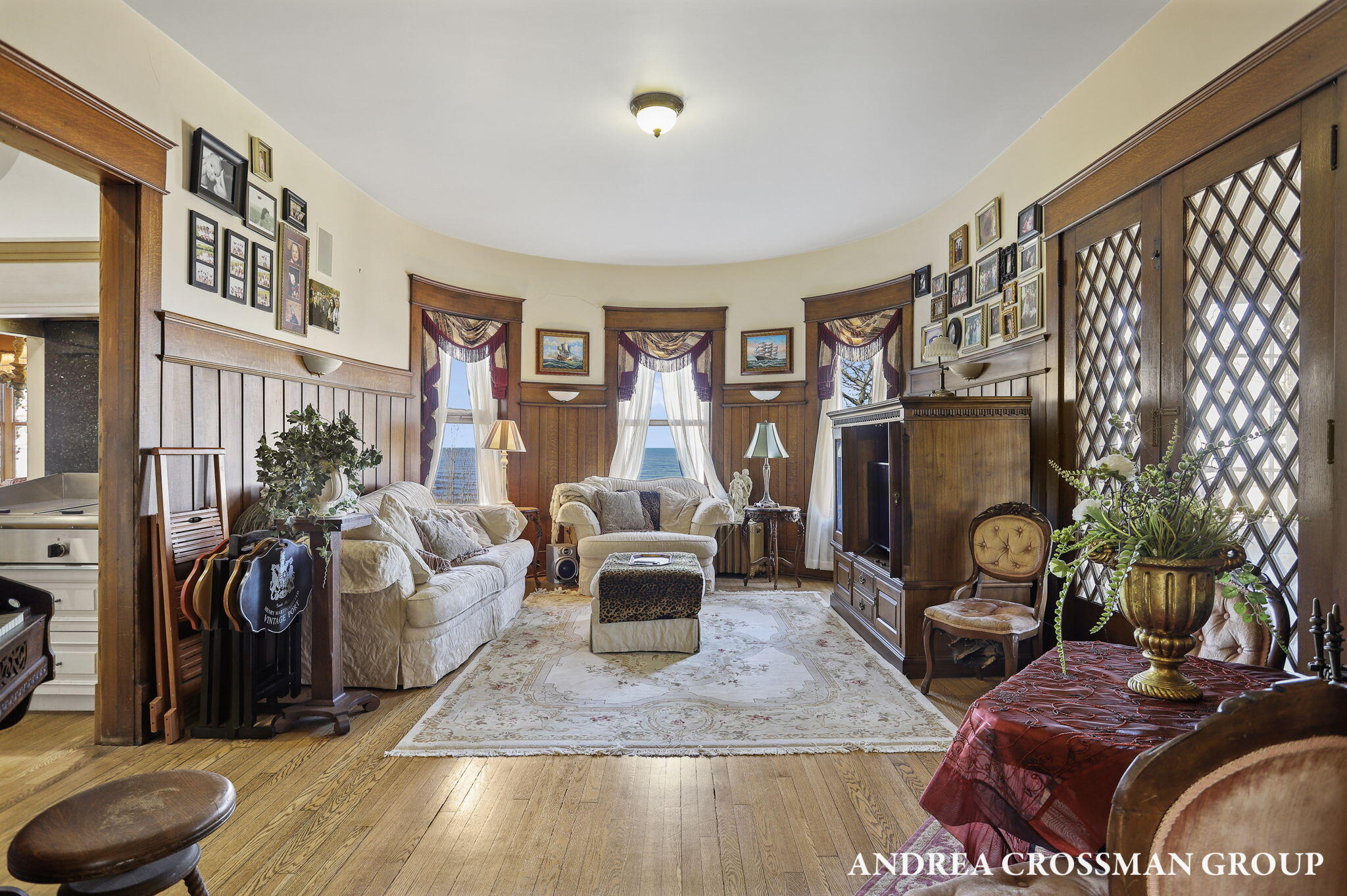 456 Monroe Boulevard