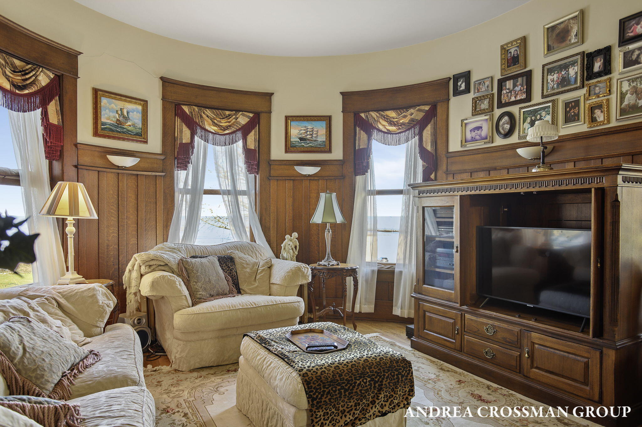 456 Monroe Boulevard