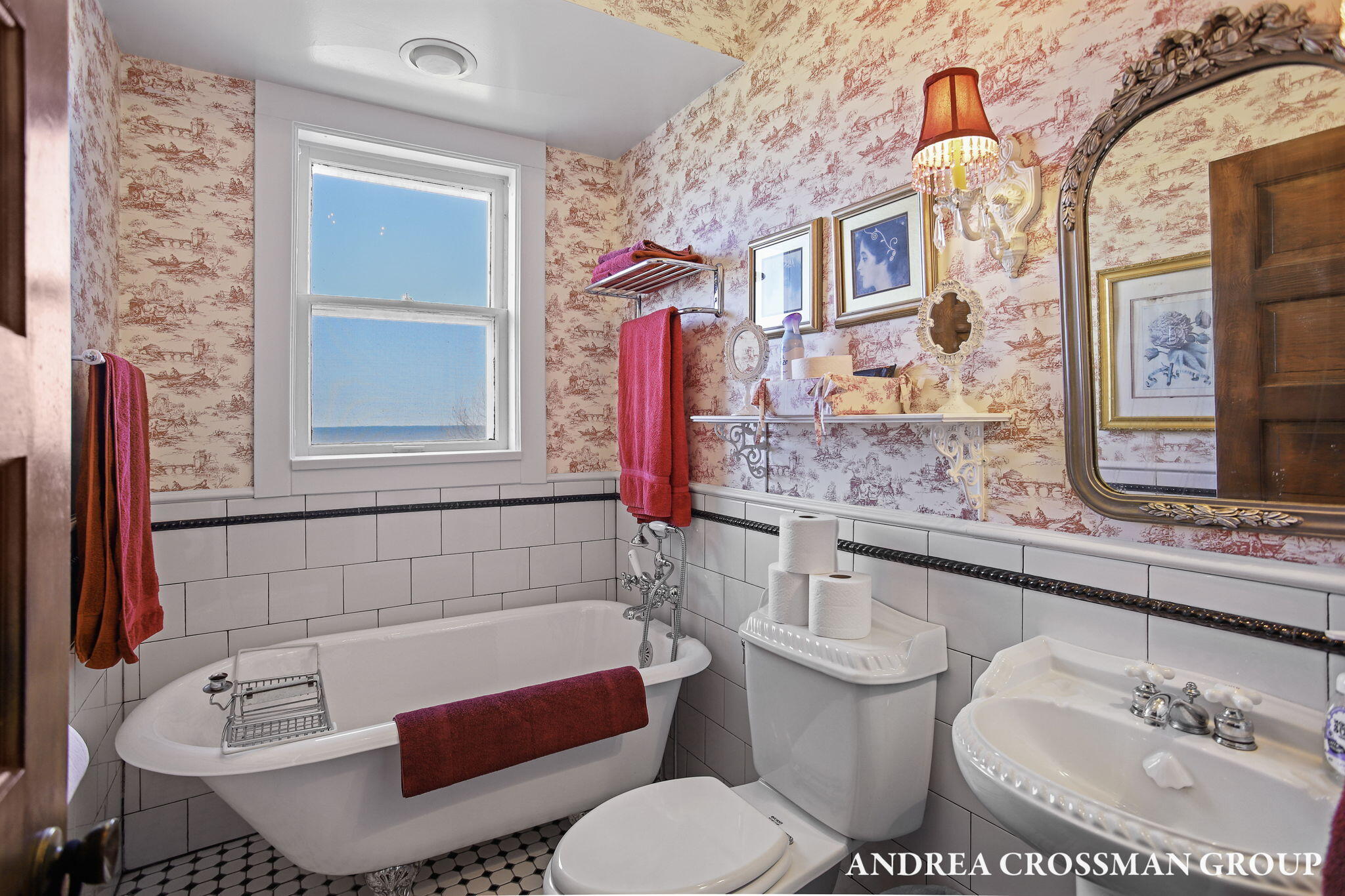 456 Monroe Boulevard