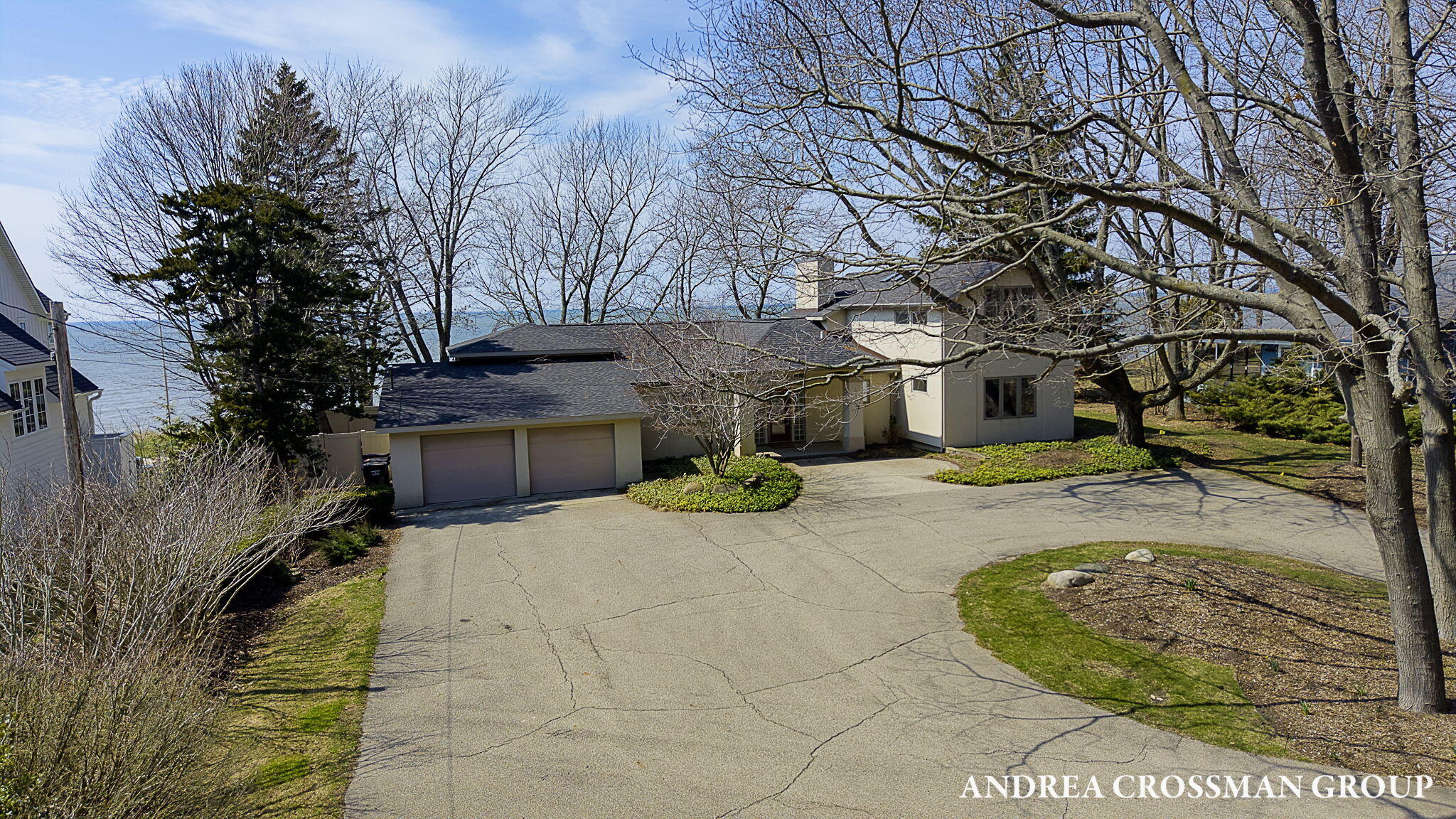 6129 Lakeshore Avenue