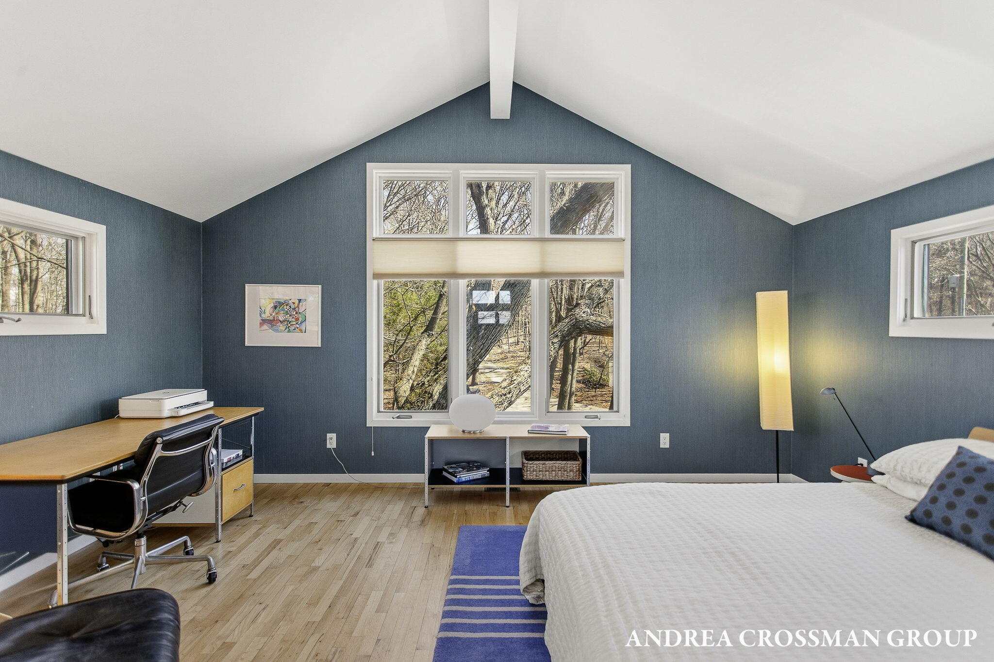 6129 Lakeshore Avenue