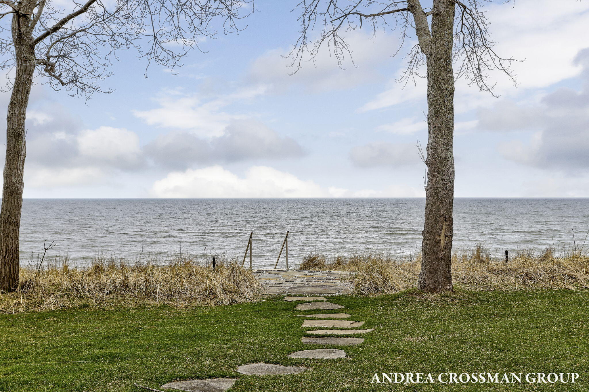 6129 Lakeshore Avenue