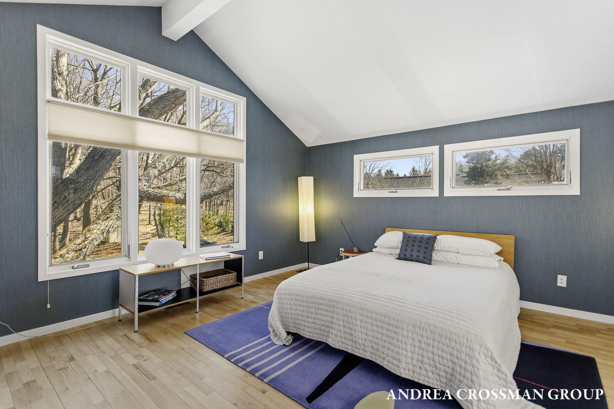 6129 Lakeshore Avenue