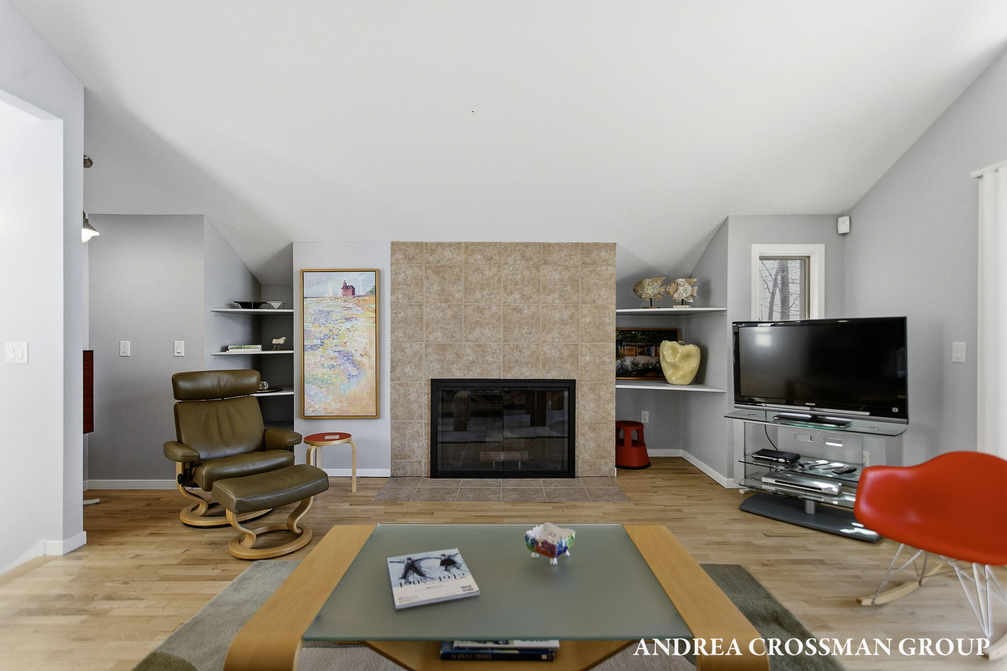 6129 Lakeshore Avenue