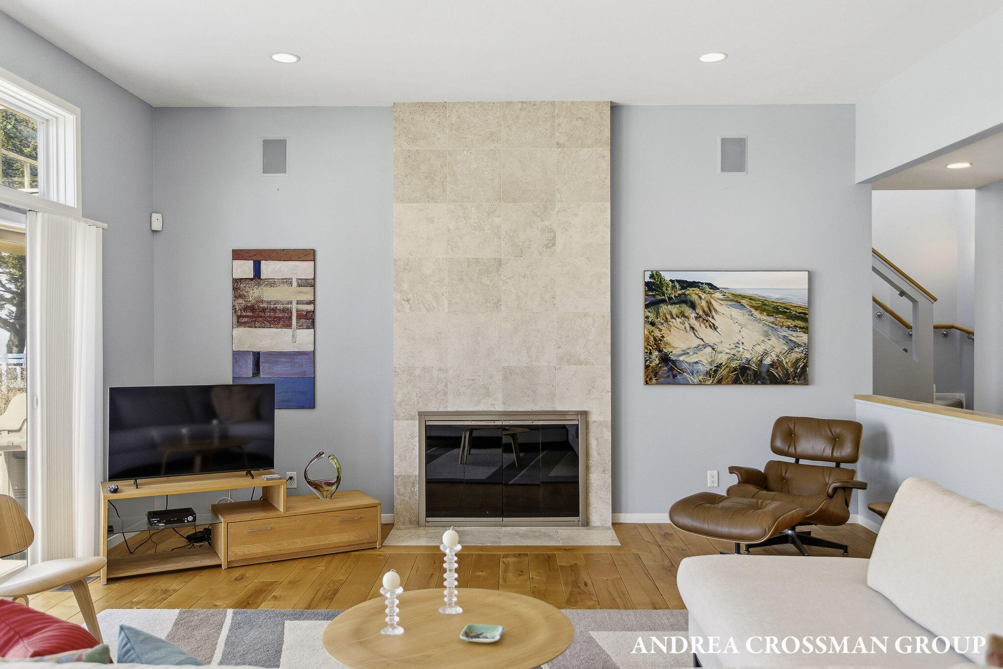 6129 Lakeshore Avenue