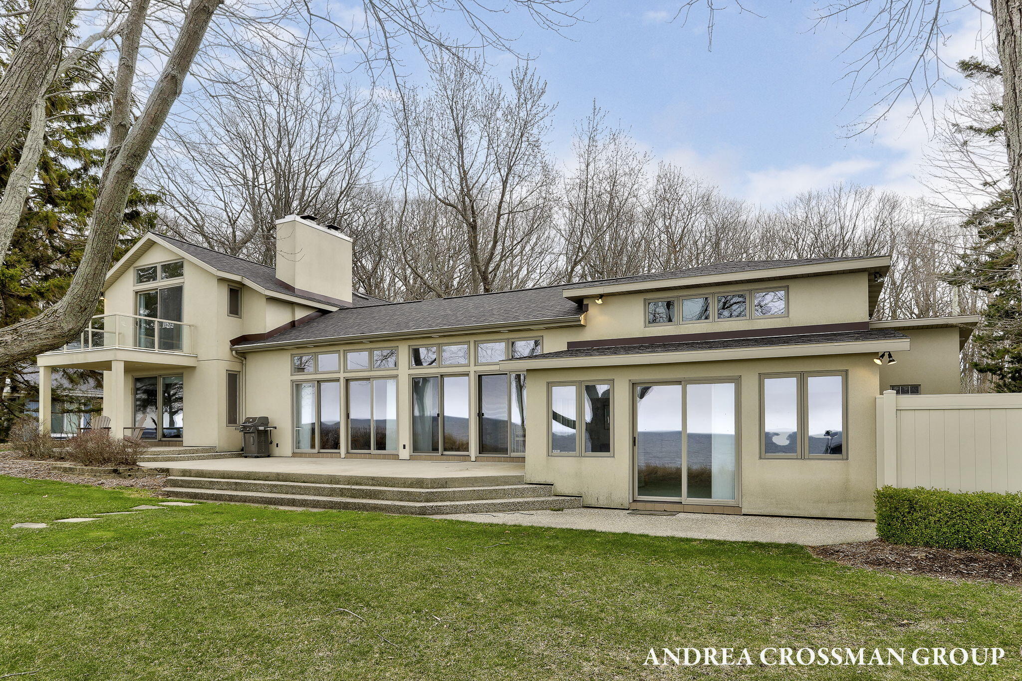 6129 Lakeshore Avenue