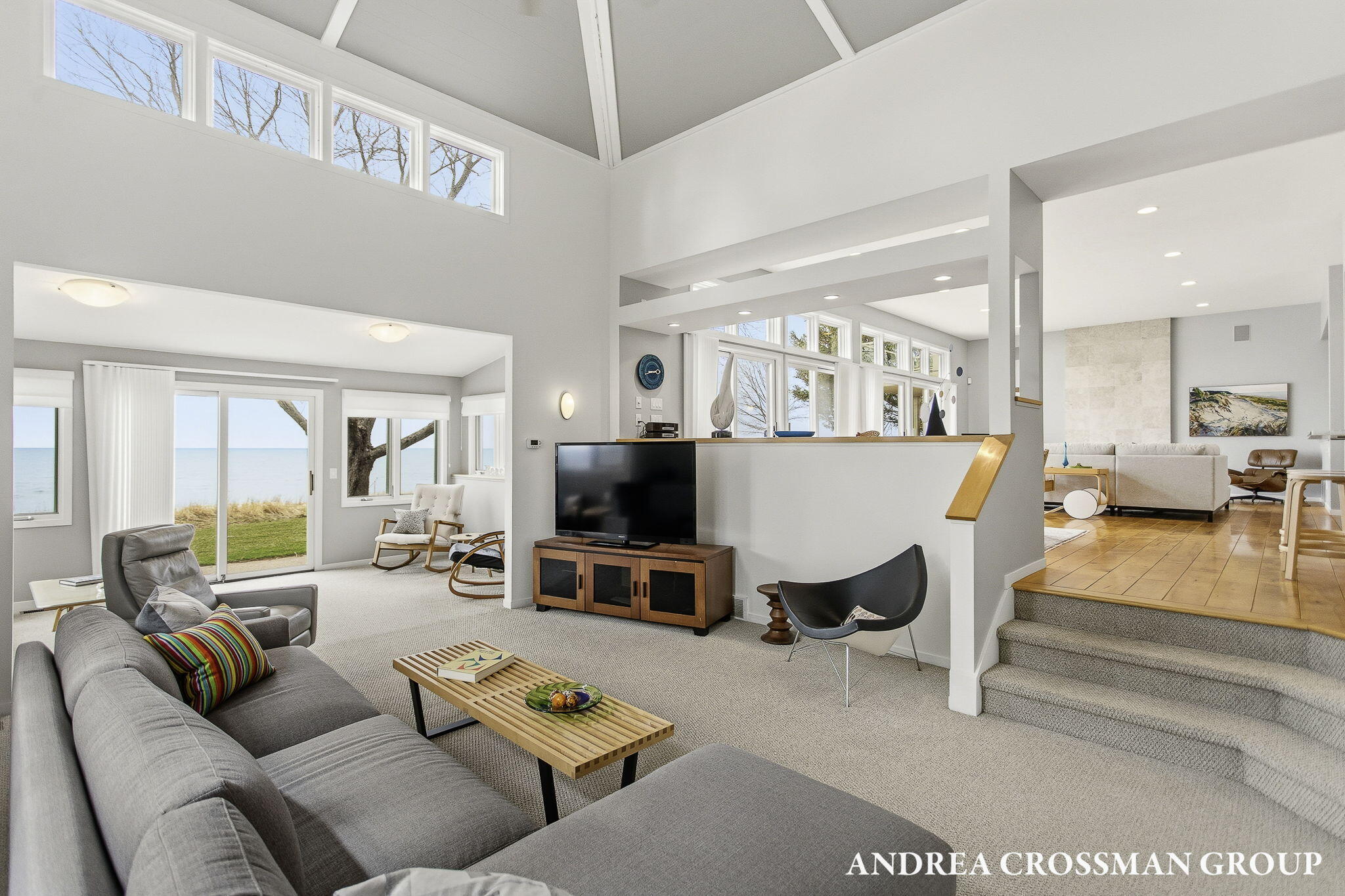 6129 Lakeshore Avenue