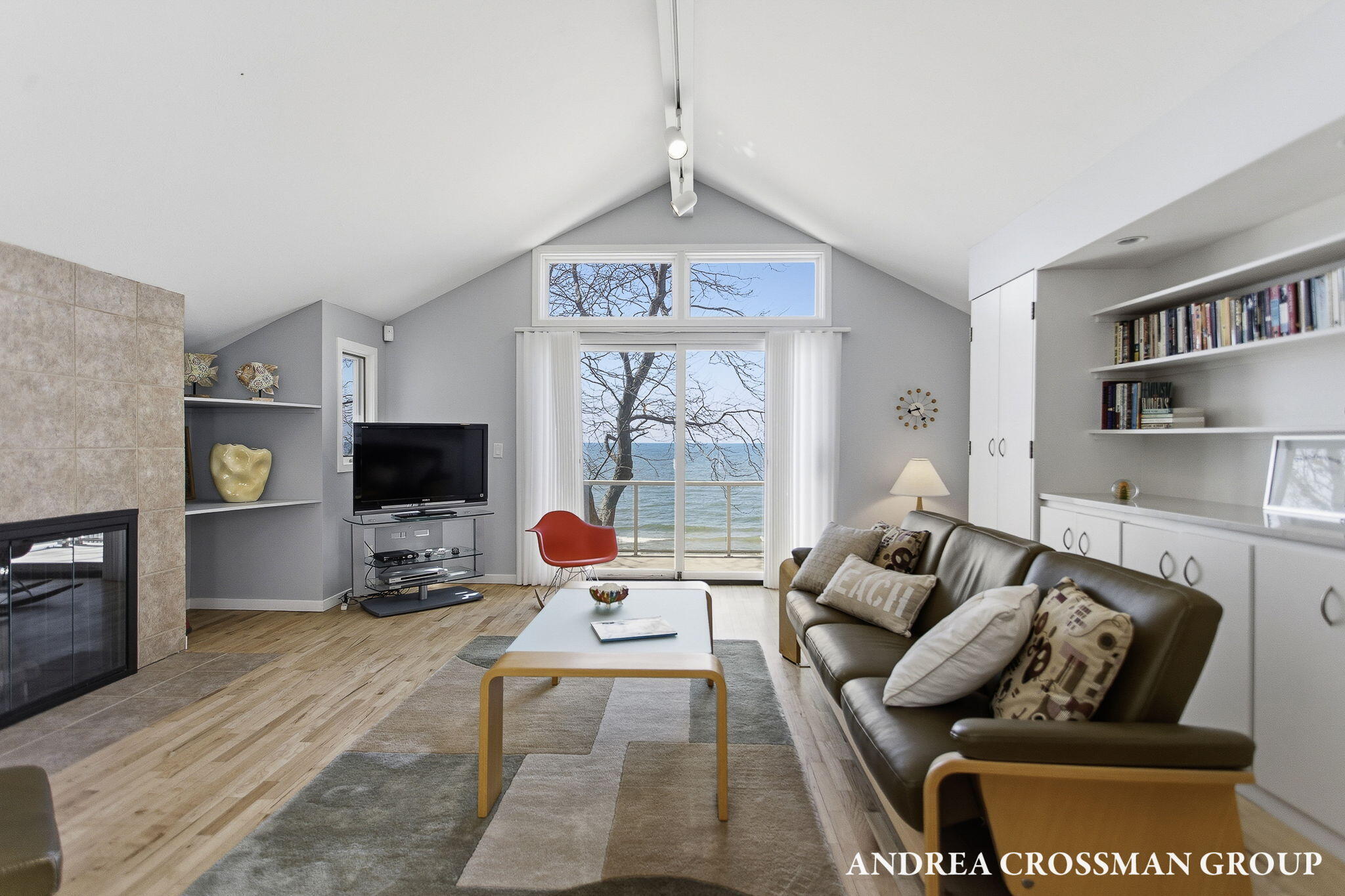 6129 Lakeshore Avenue