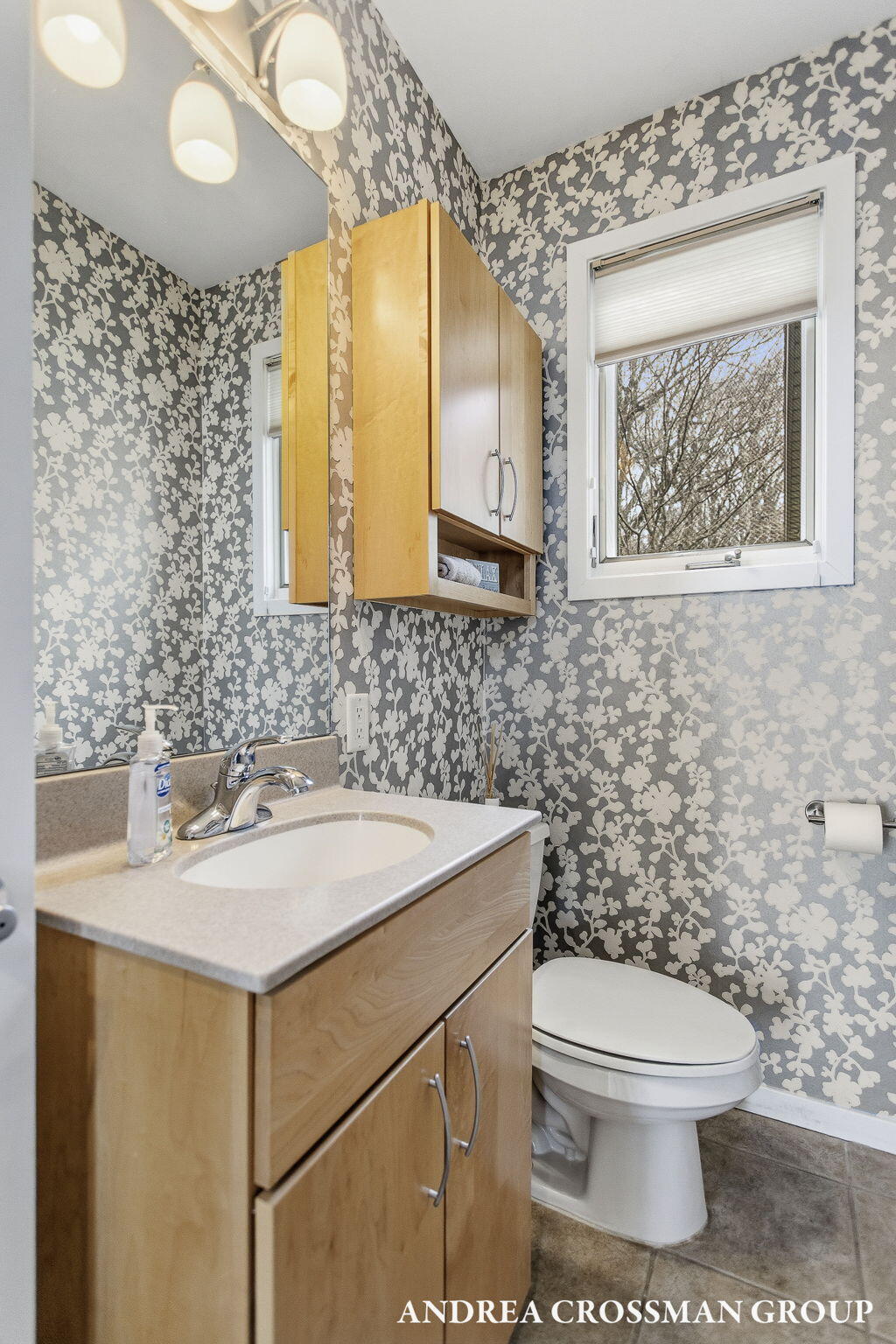 6129 Lakeshore Avenue